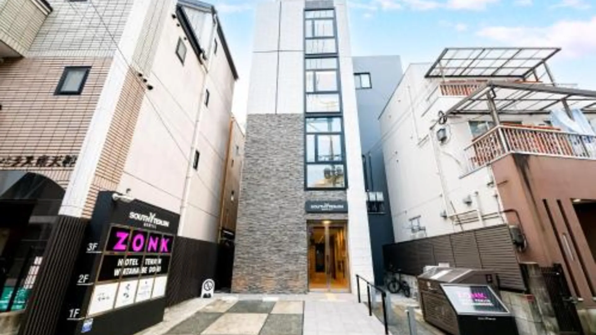 후쿠오카 존크 호텔 텐진 와타나베도리 (ZONK HOTEL Tenjin-Watanabedori) 4성급 호텔 수영장