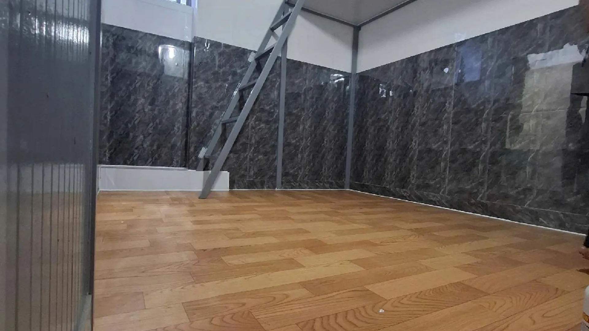 호치민 10군의 아파트먼트 (m², 침실 1개, 프라이빗 욕실 1개) 1성급 싱글룸 스위트룸