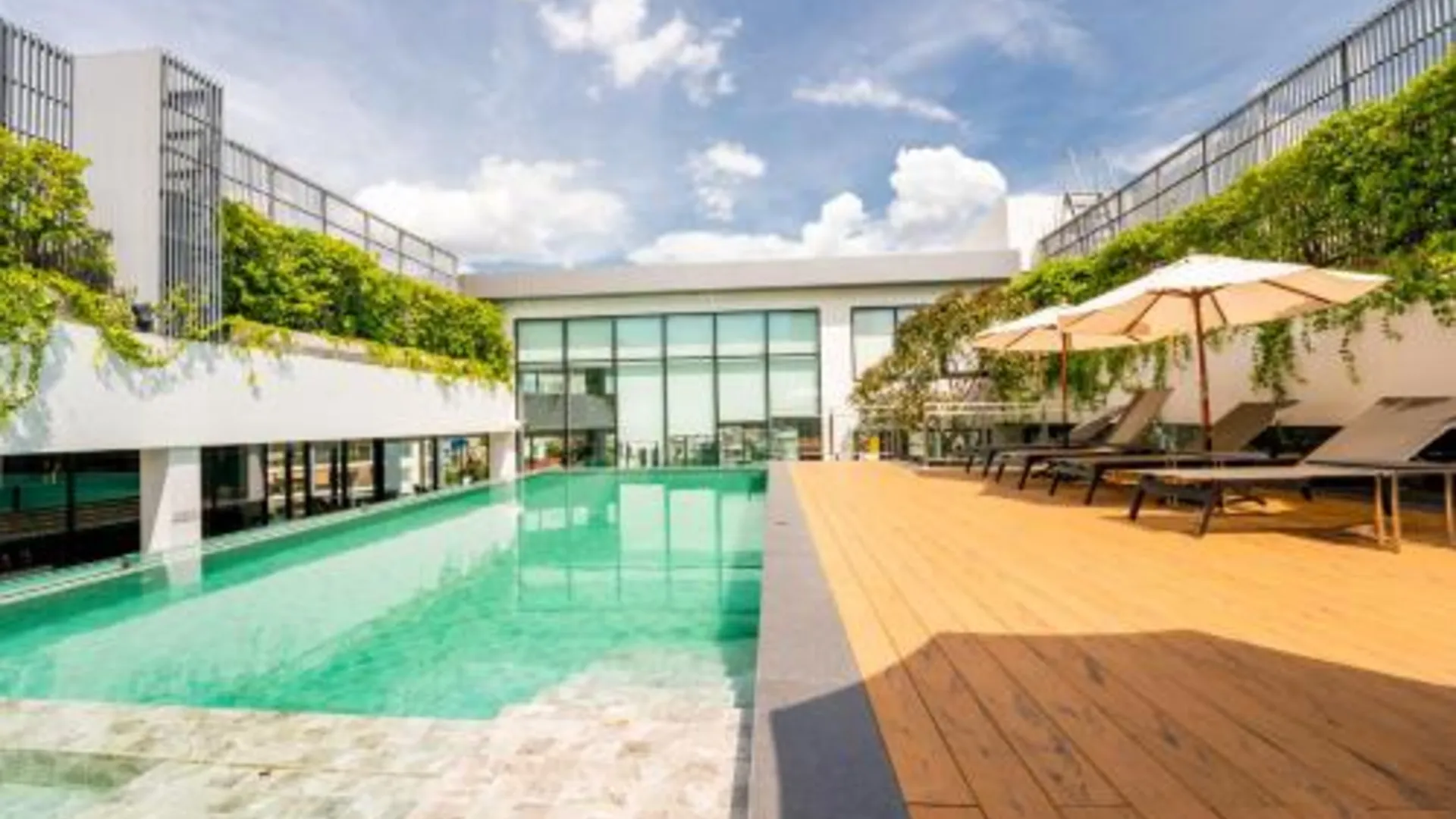 방콕 아만타 호텔 앤 레지던스 사톤 4성급 호텔 스위트룸