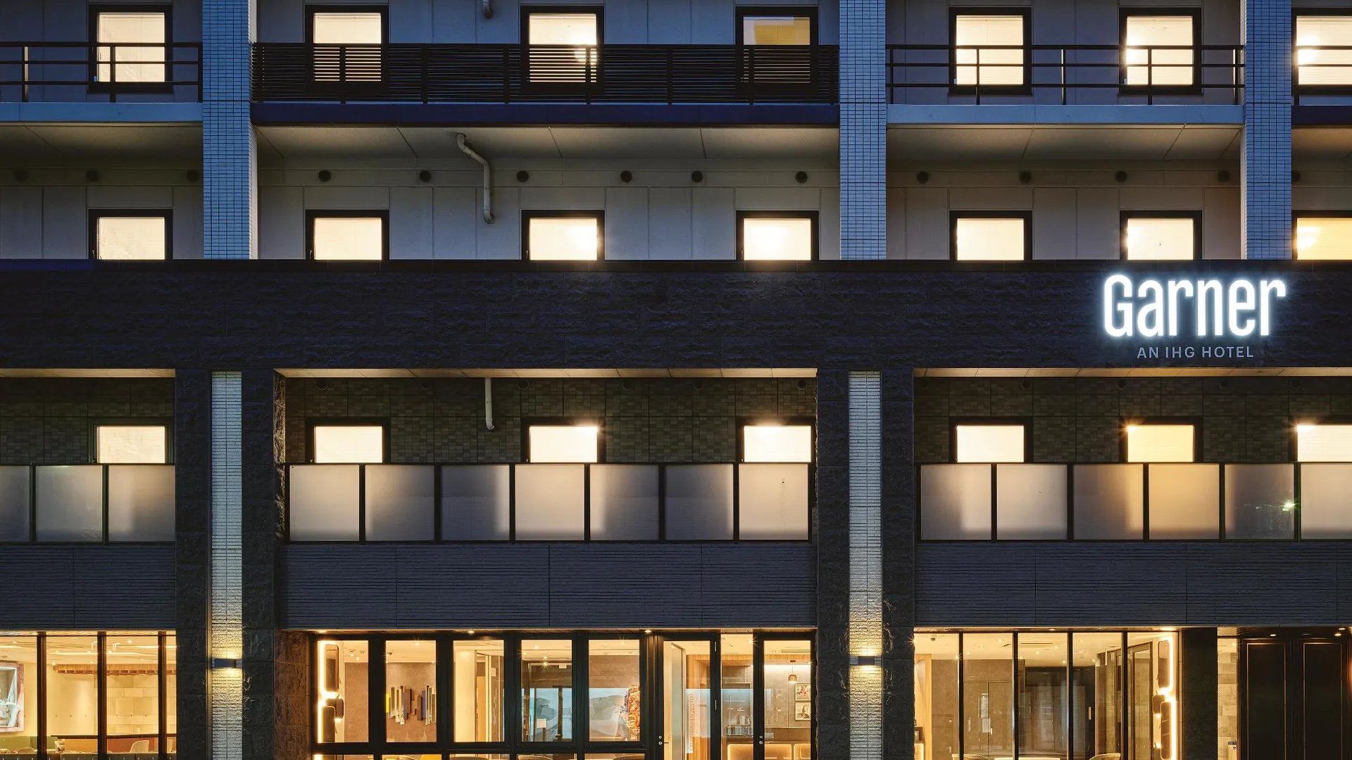 오사카 가너 호텔 오사카 혼마치 스테이션 언 IHG 호텔 바이 IHG 3성급 호텔 외관