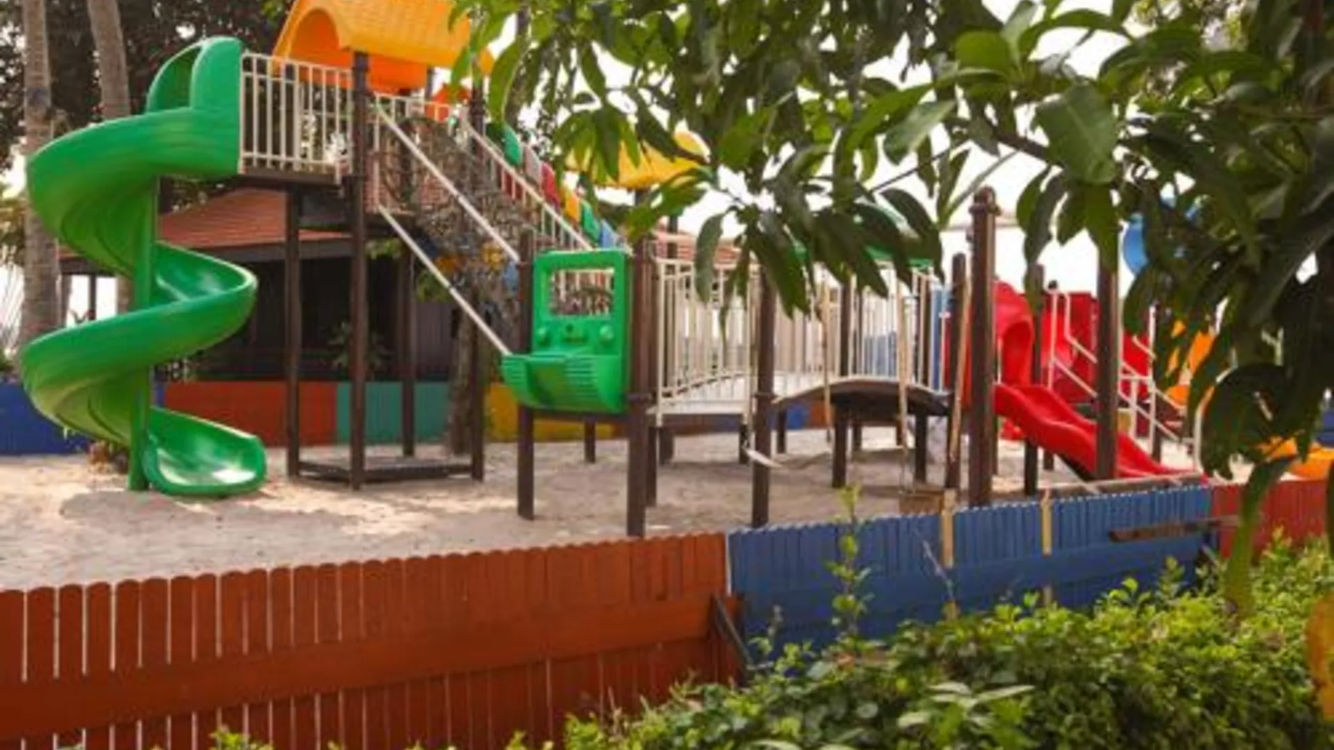 호치민 리버사이드 서비스 아파트먼트 4성급 호텔 외관