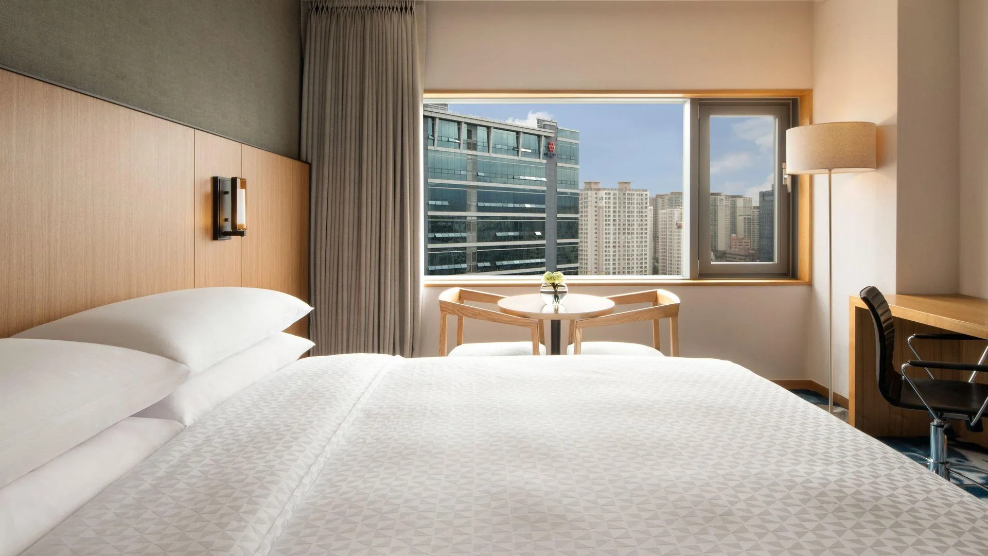 서울 포포인츠 바이 쉐라톤 서울 구로 4성급 호텔 스위트룸