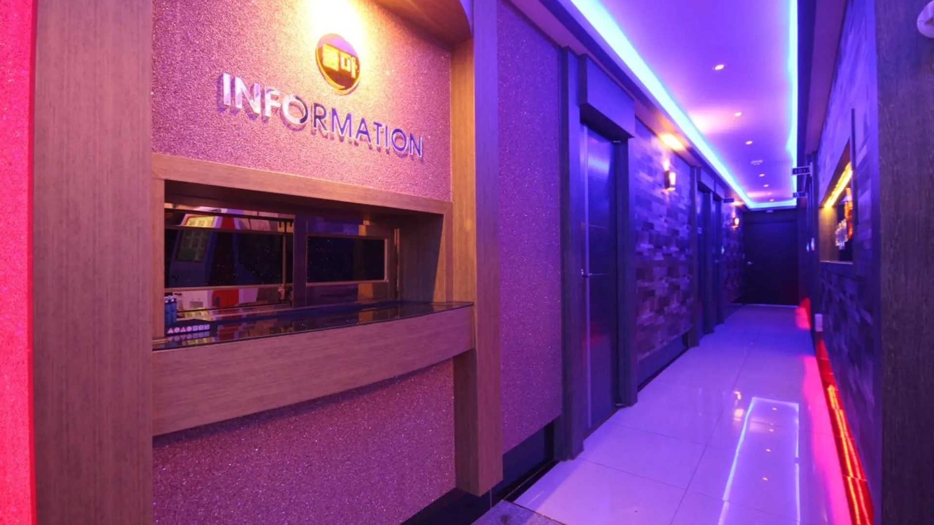 진주 진주 콤마 무인텔 2성급 호텔 수영장