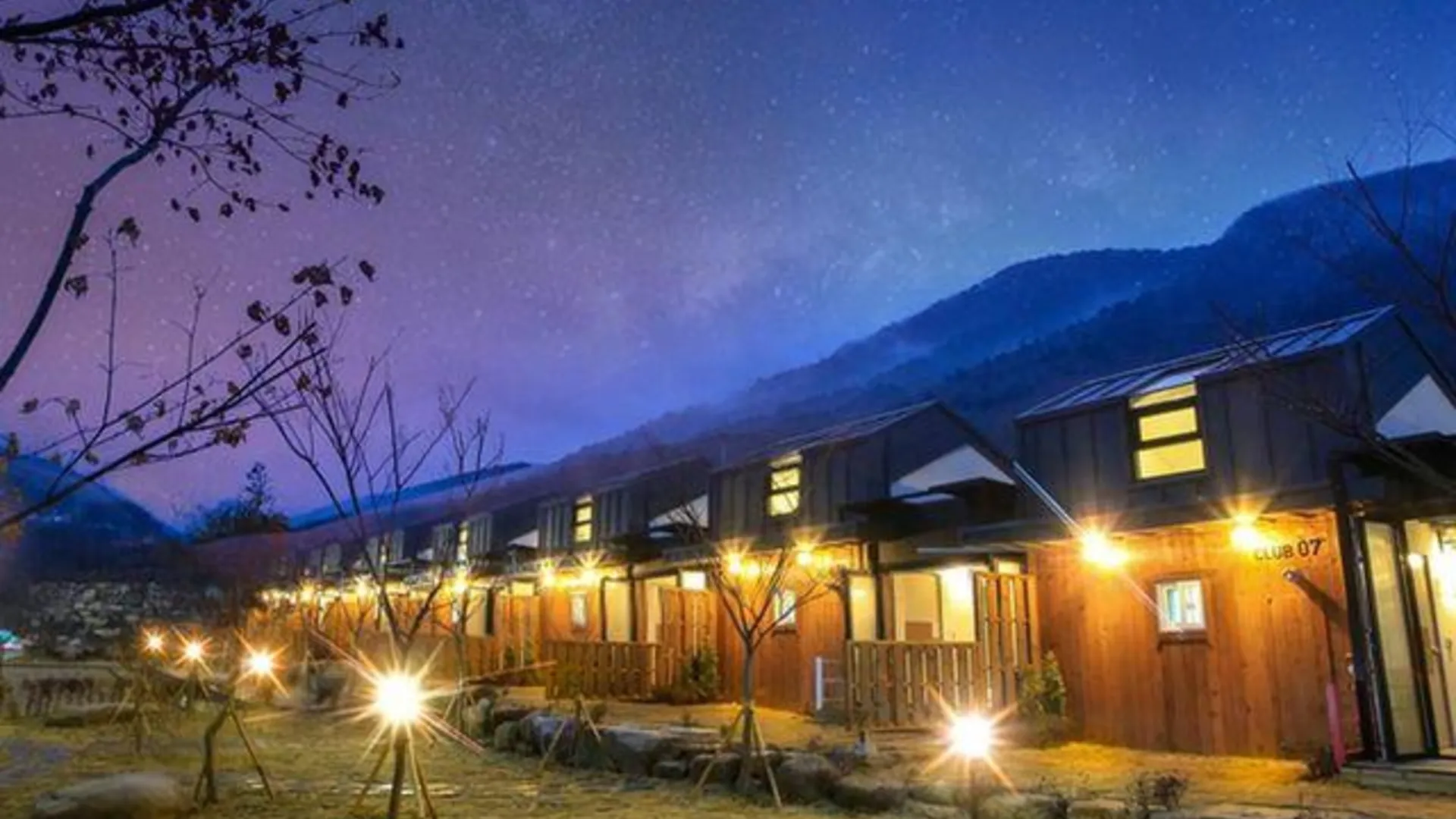 울산 울산 클럽33풀빌라 2성급 게스트하우스 외관