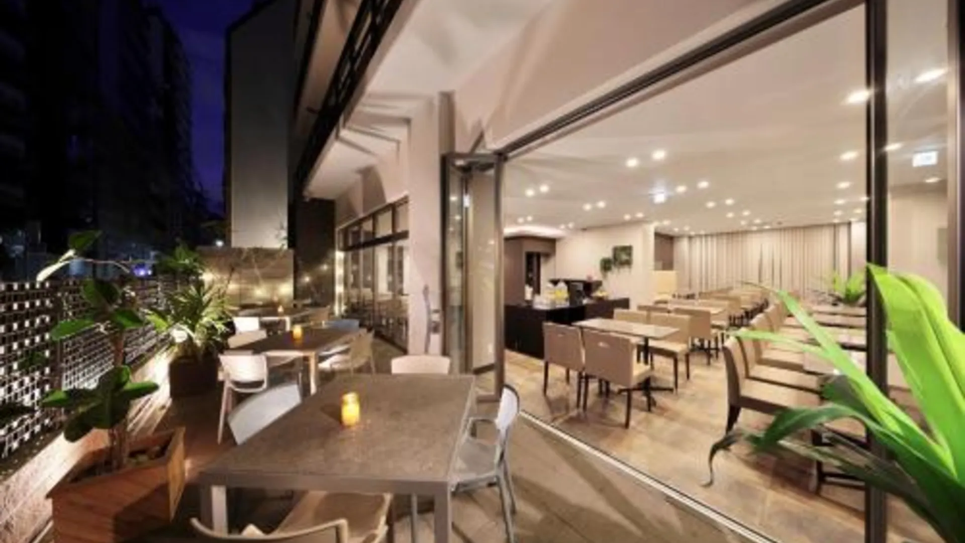 오사카 도톤보리 크리스탈 호텔 Ⅱ 4성급 호텔 로비