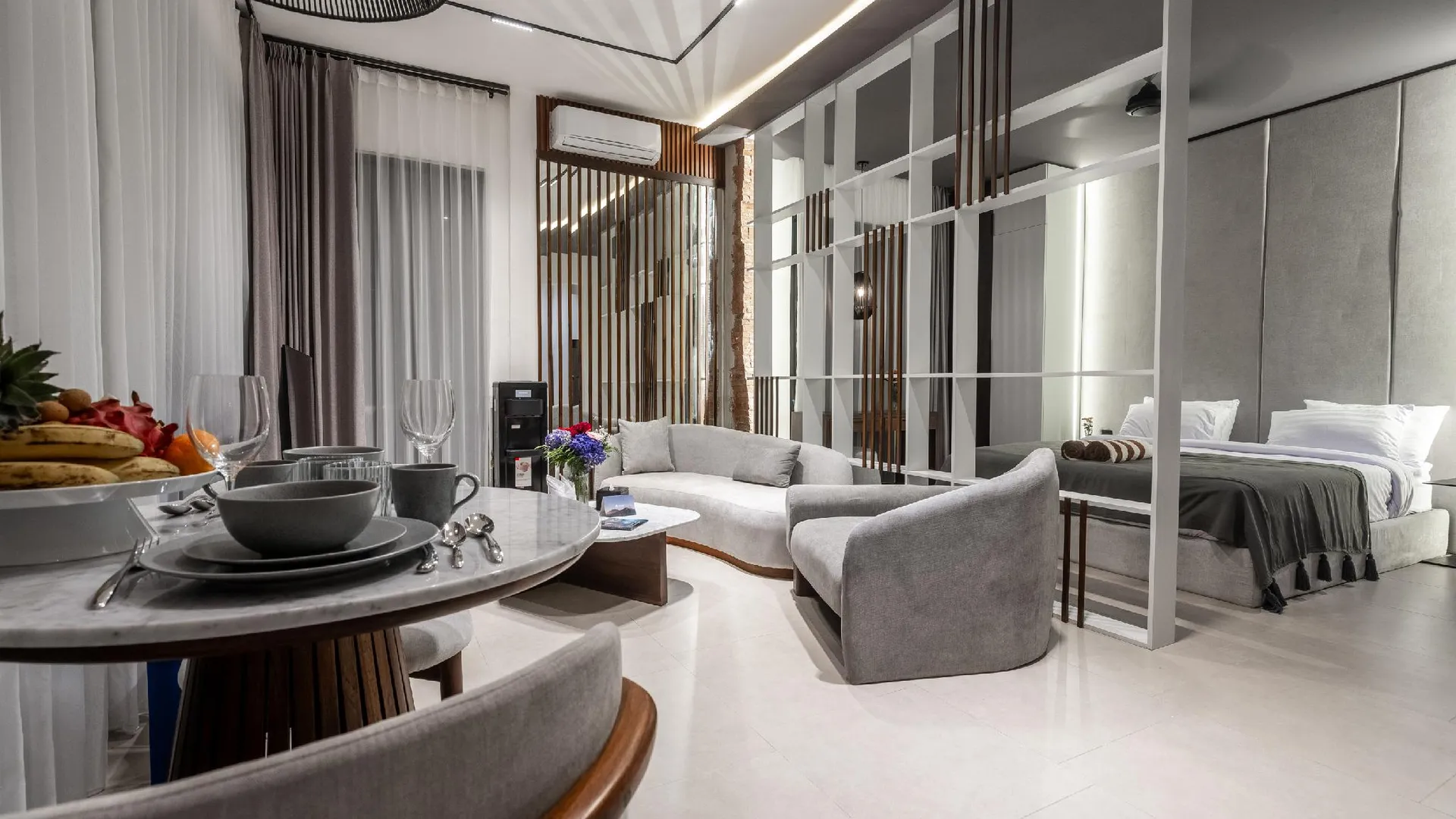 발리 세벨라스 아파트먼트 바이 EVDE키미 우붓 5성급 게스트하우스 스위트룸