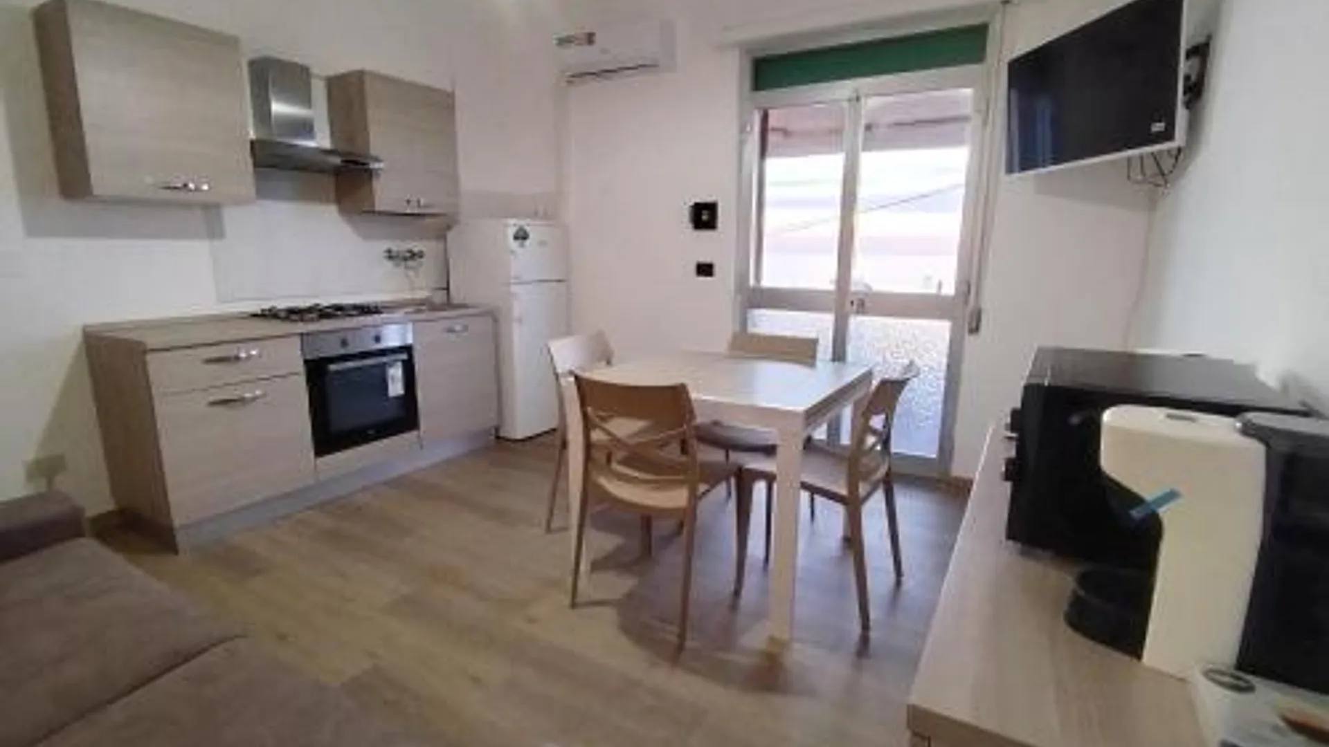 트레스누라게스 Delfini Apartment 4성급 게스트하우스 레스토랑