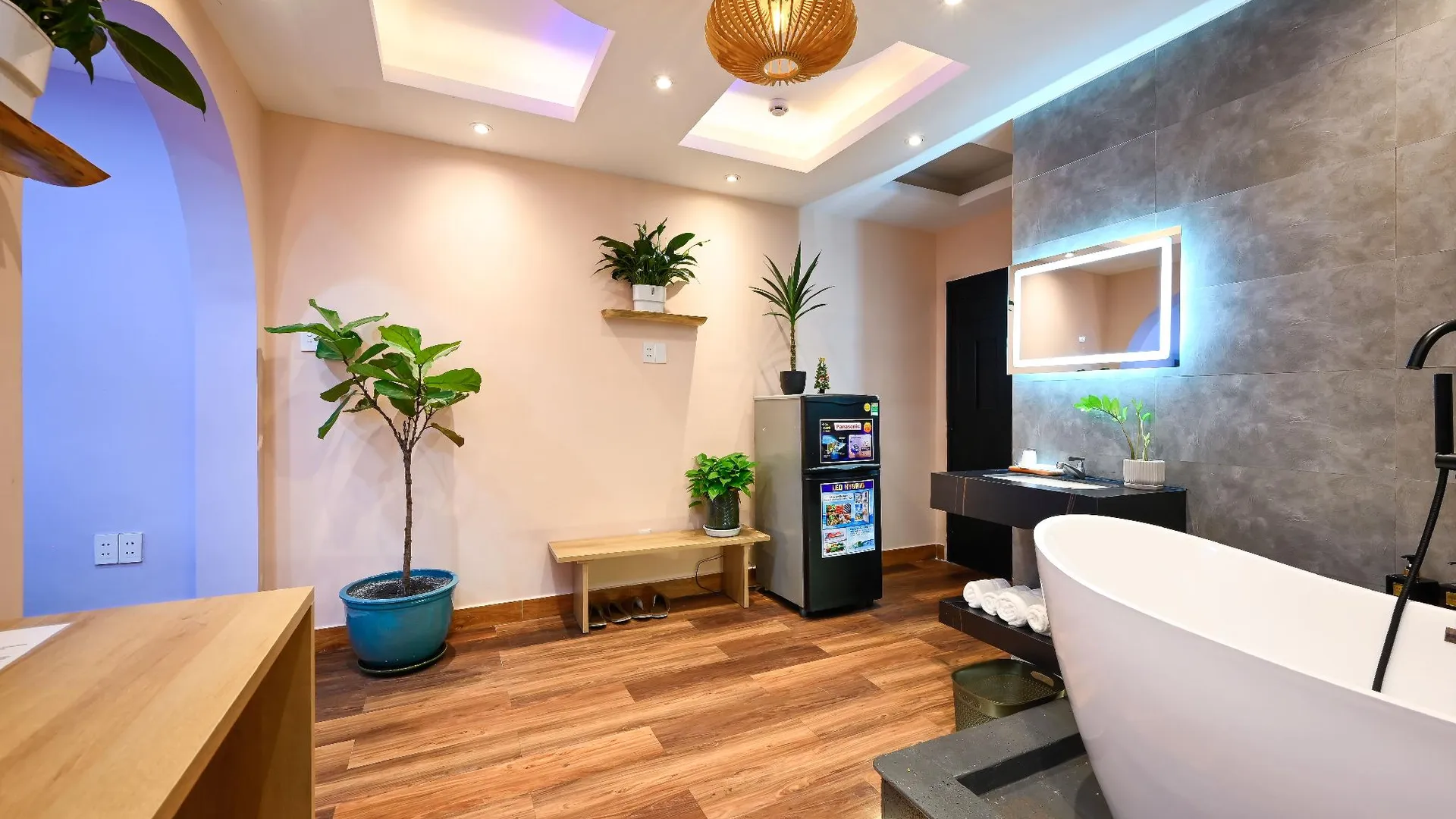 호치민 엘레강트 필 인 - M 앤 A 3성급 호텔 수영장