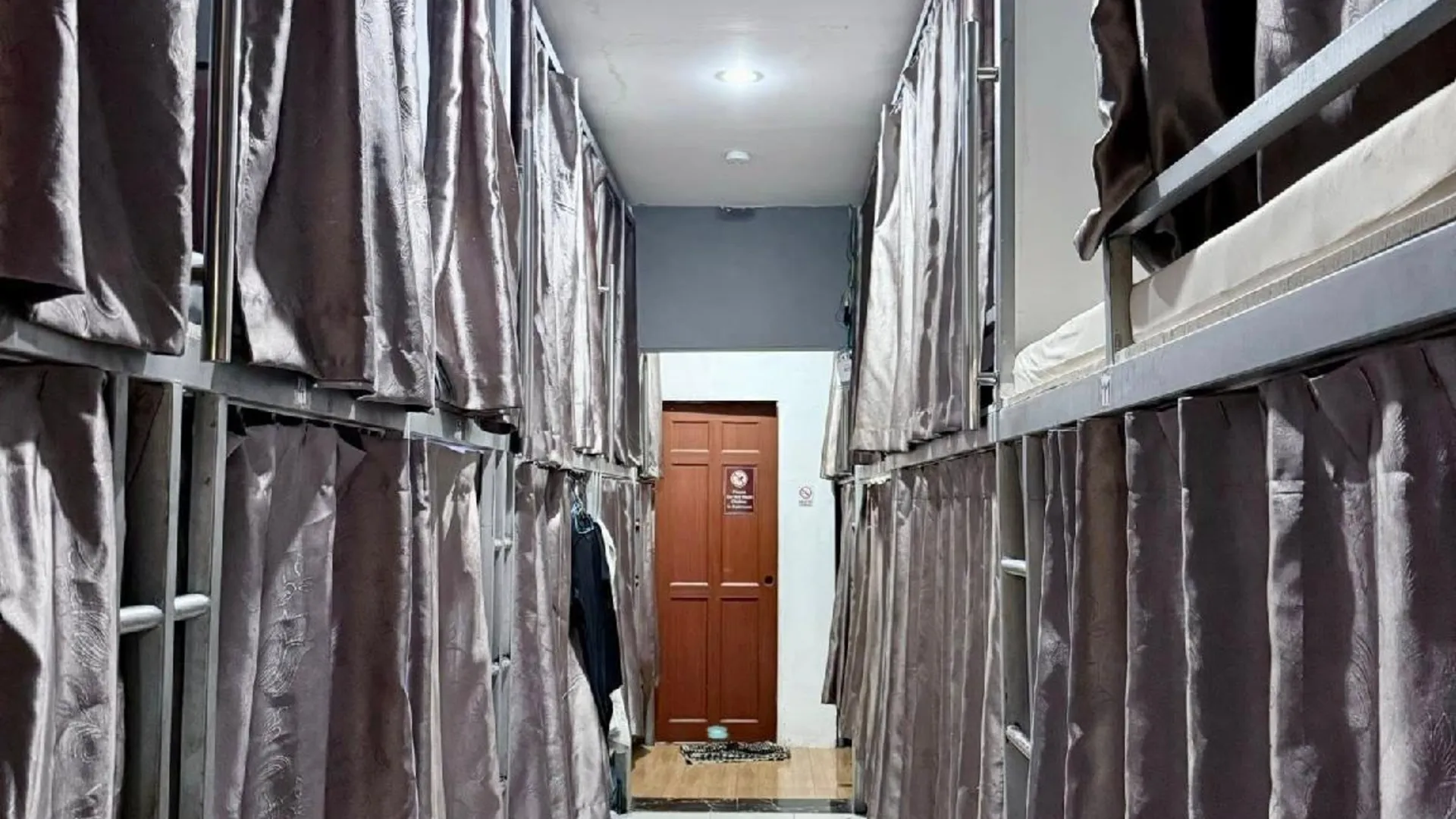 호치민 사이공 시티 센터 1성급 호텔 전망