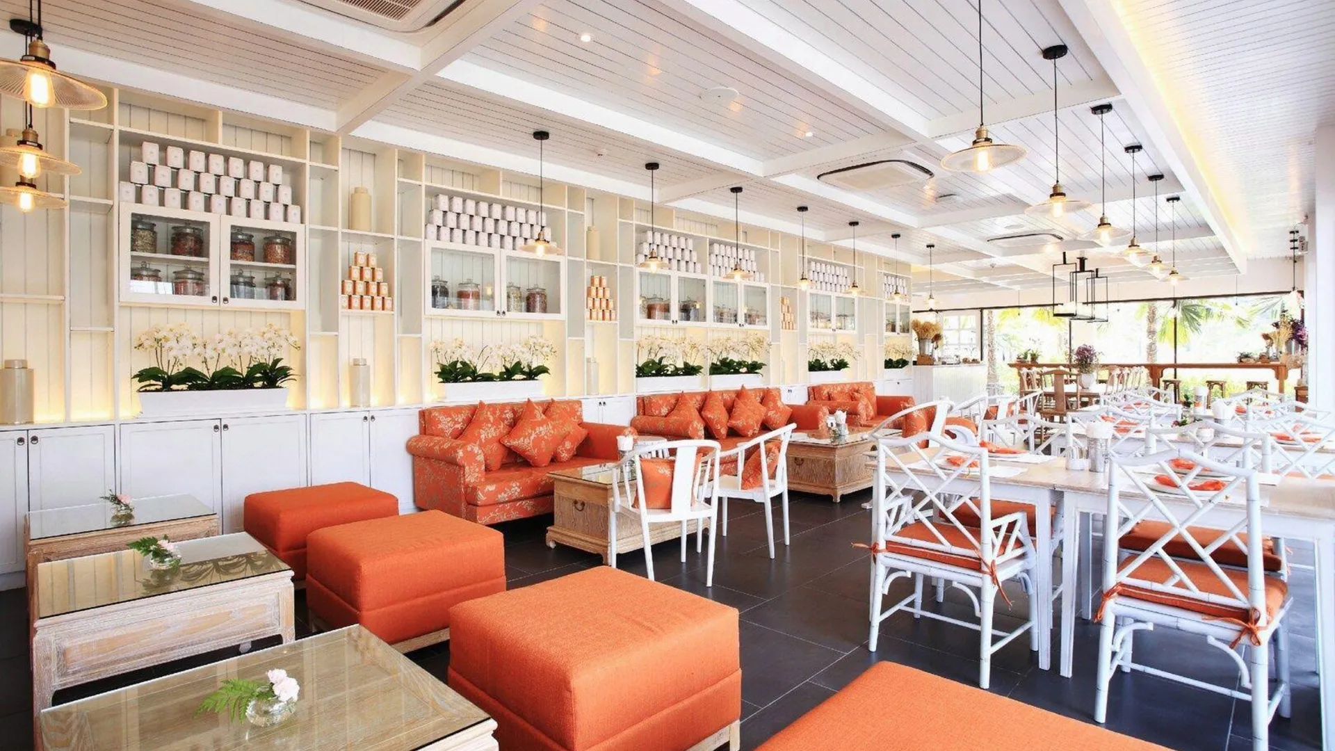 푸켓 프라우드 푸켓, 나이양 비치 4성급 호텔 외관