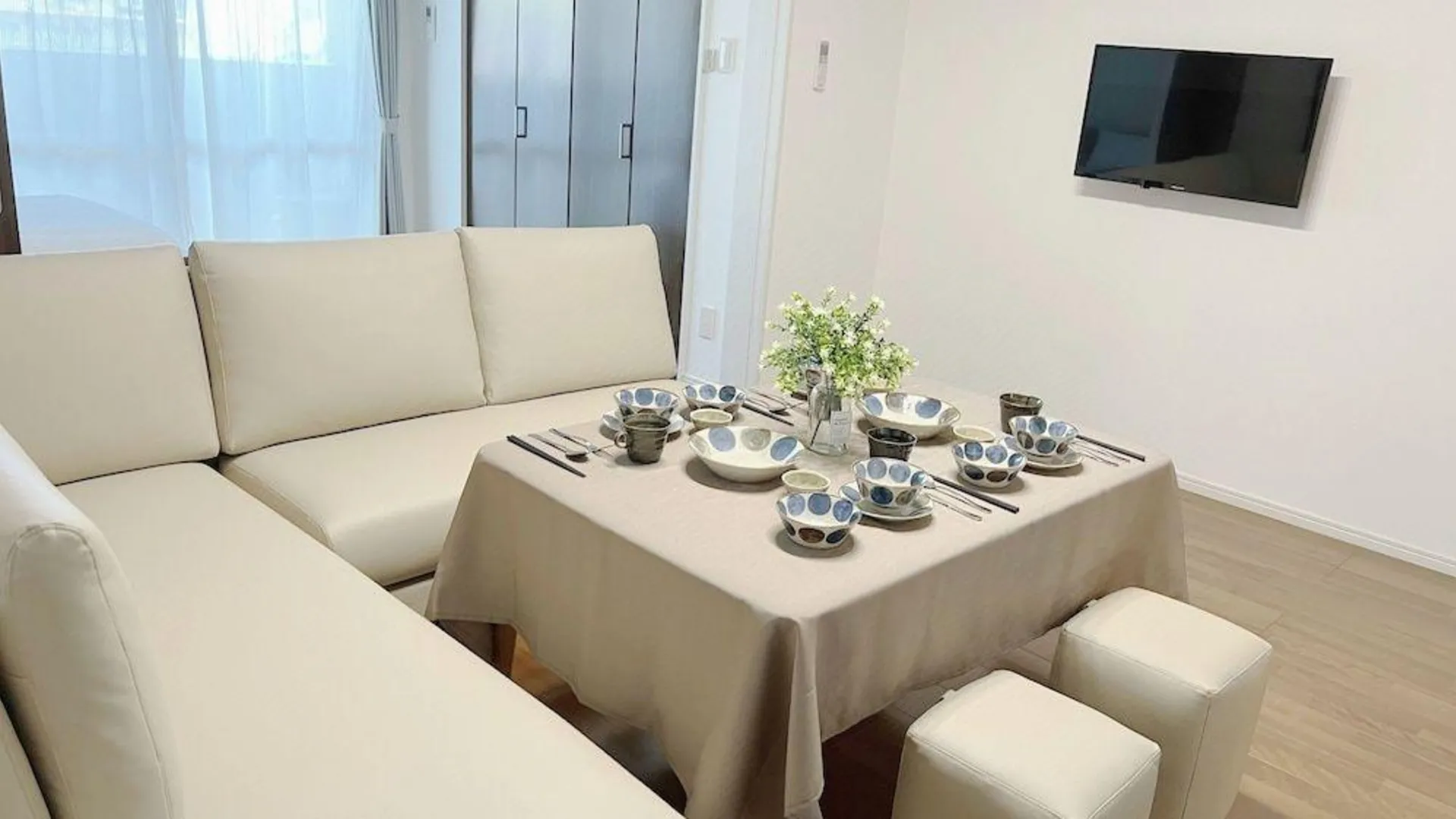 오키나와 본섬 코랄 게이트 인 쿠메 3성급 게스트하우스 레스토랑