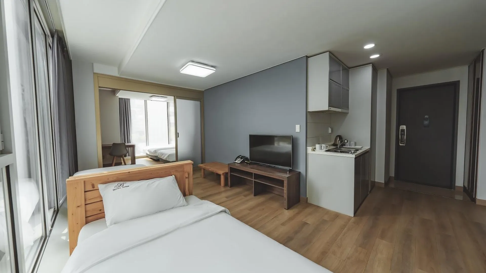 서울 브라운 스위트 호텔 신촌 센트럴 3성급 호텔 스위트룸