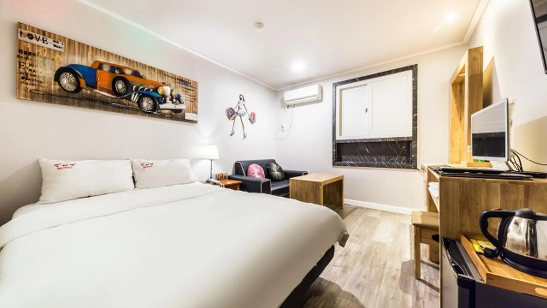 서울 김포공항 화곡역 설레임 3성급 호텔 외관