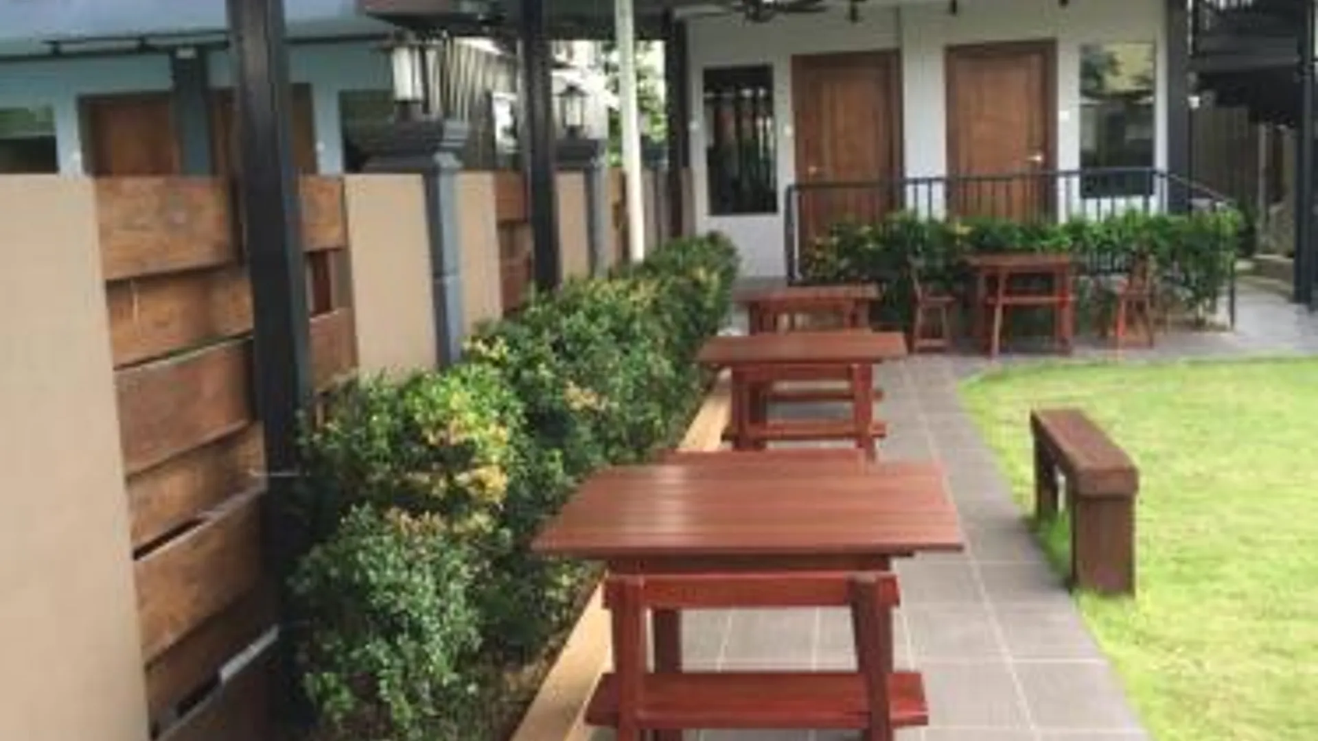 크루앙 클루앙 콘테이너 호텔 5성급 호텔 외관