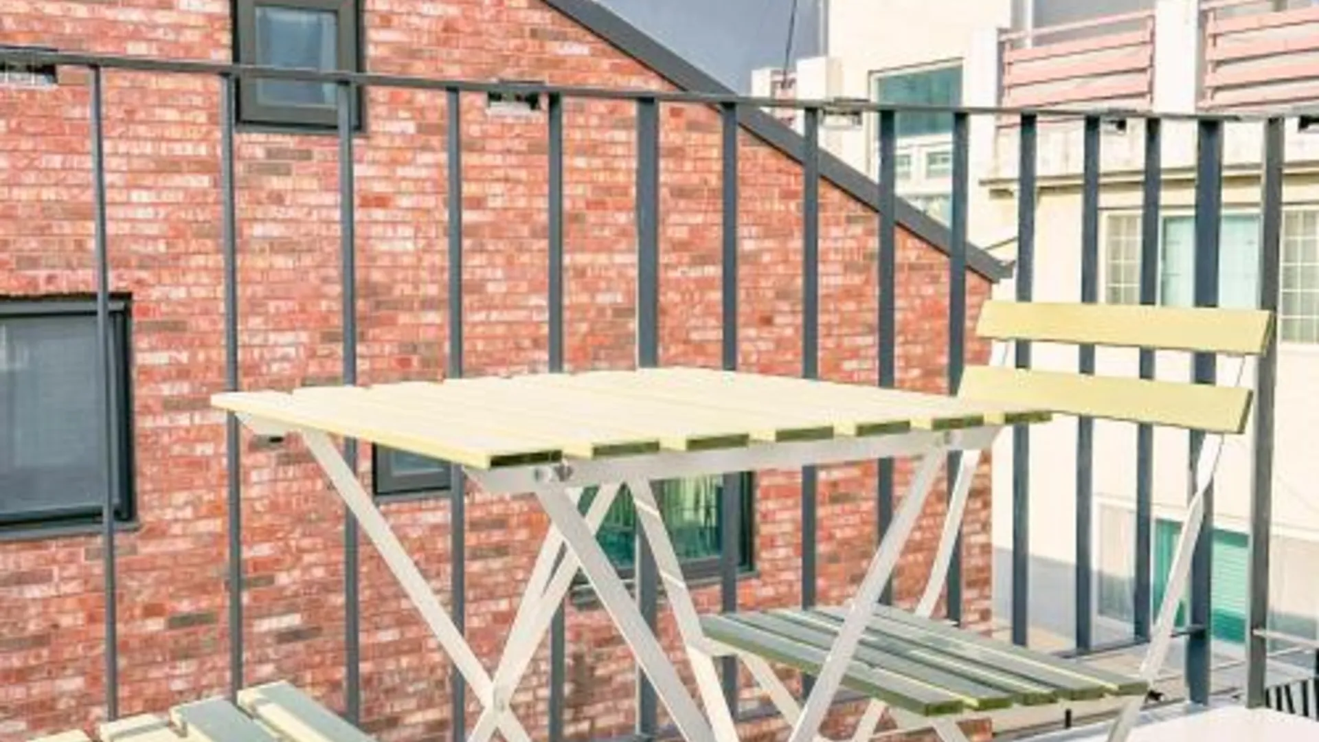 서울 홍대, 6인, 신축 건물, 대형 테라스 3성급 싱글룸 레스토랑