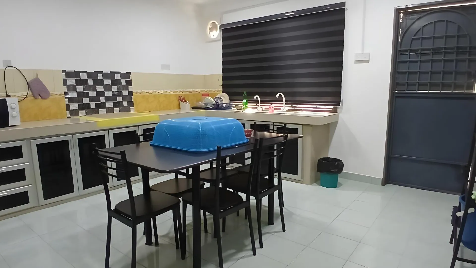 타이핑 카문팅의 프라이빗 하우스 (m², 침실 4개, 프라이빗 욕실 2개) 2성급 싱글룸 로비