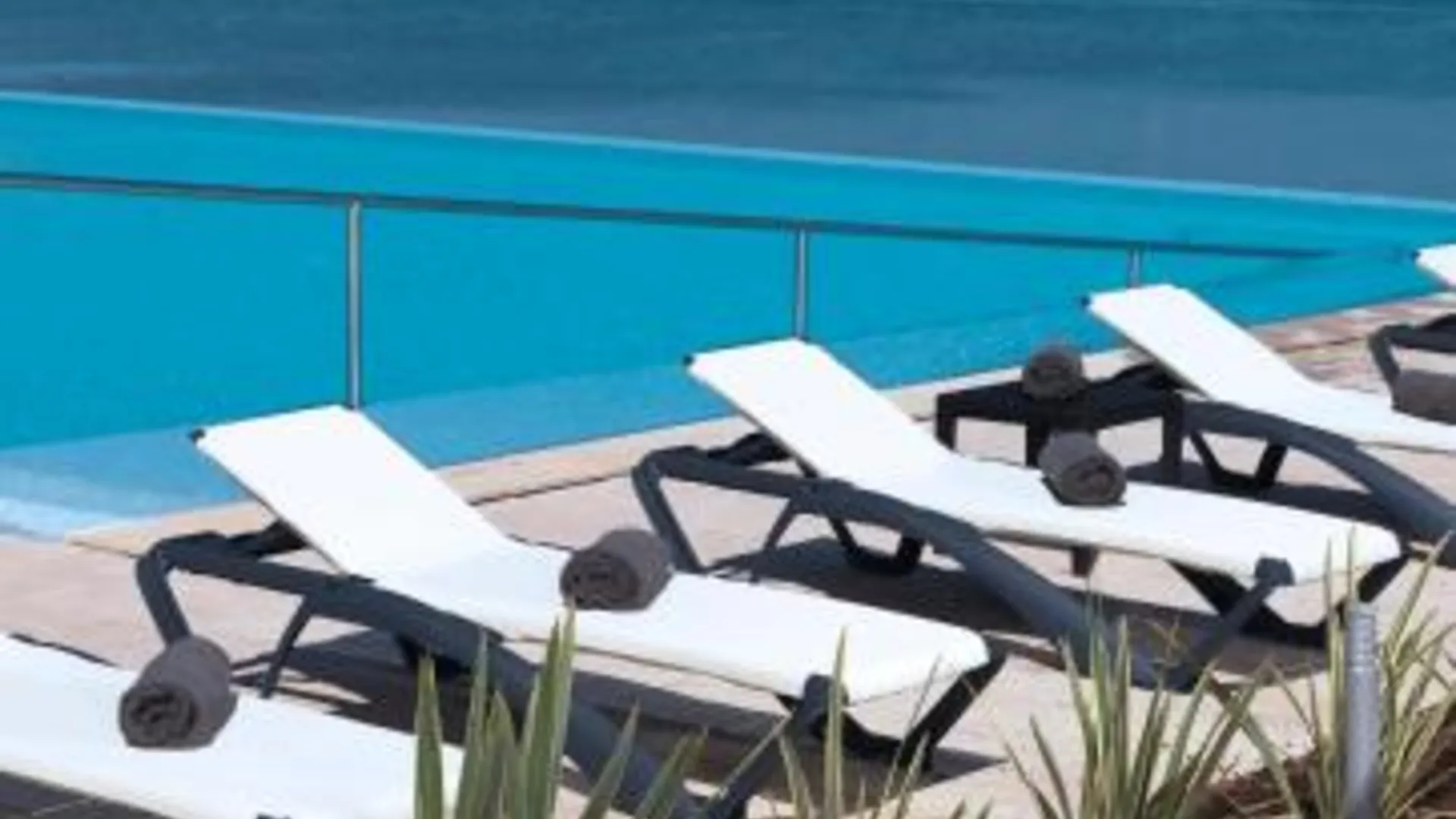 리고아 아구아호텔 리버사이드 4성급 호텔 수영장