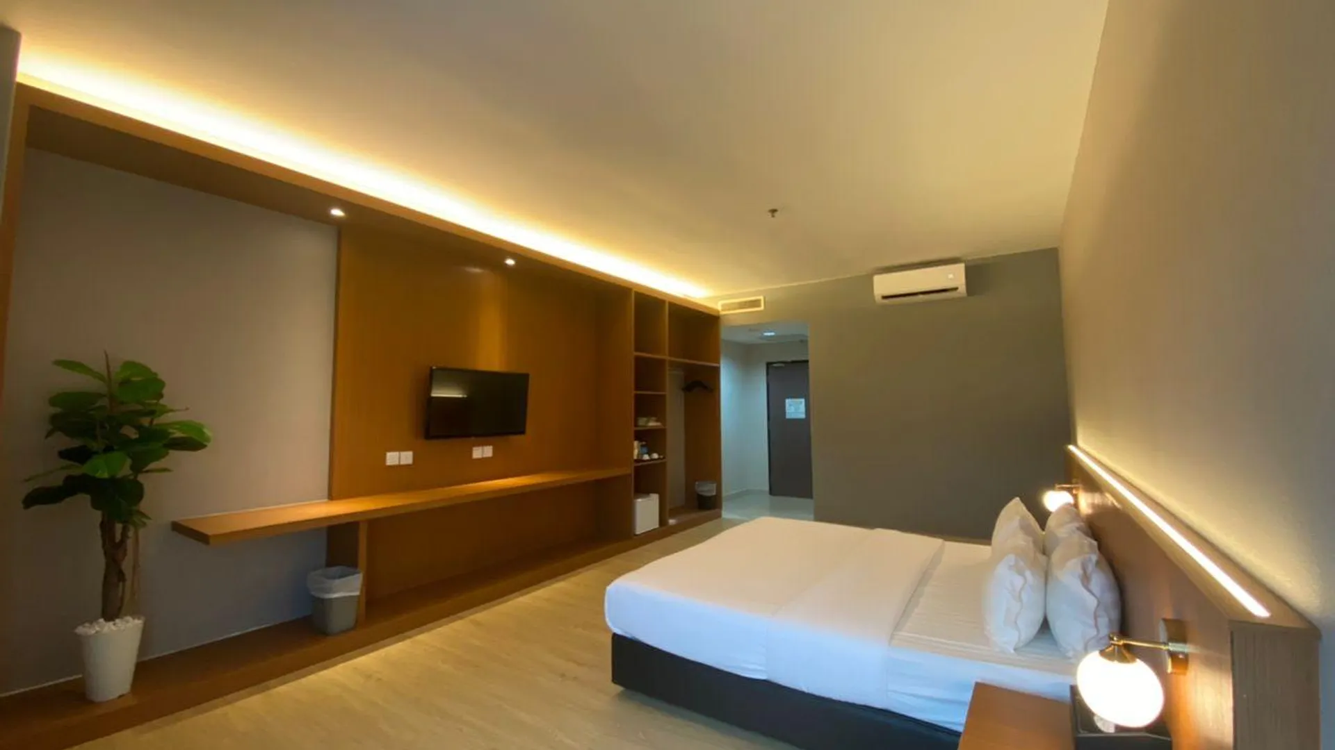 크루앙 크루앙 리버뷰 호텔 호텔 스위트룸