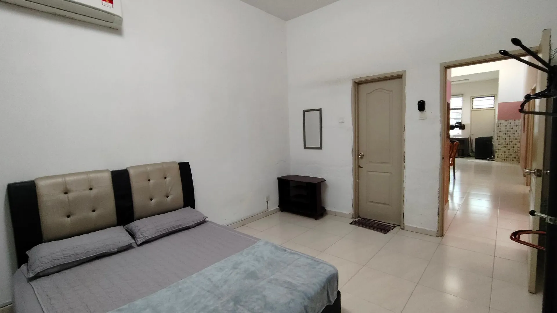 말라카 멜라카텡가의 프라이빗 하우스 (m², 침실 4개, 프라이빗 욕실 1개) 2성급 싱글룸 객실