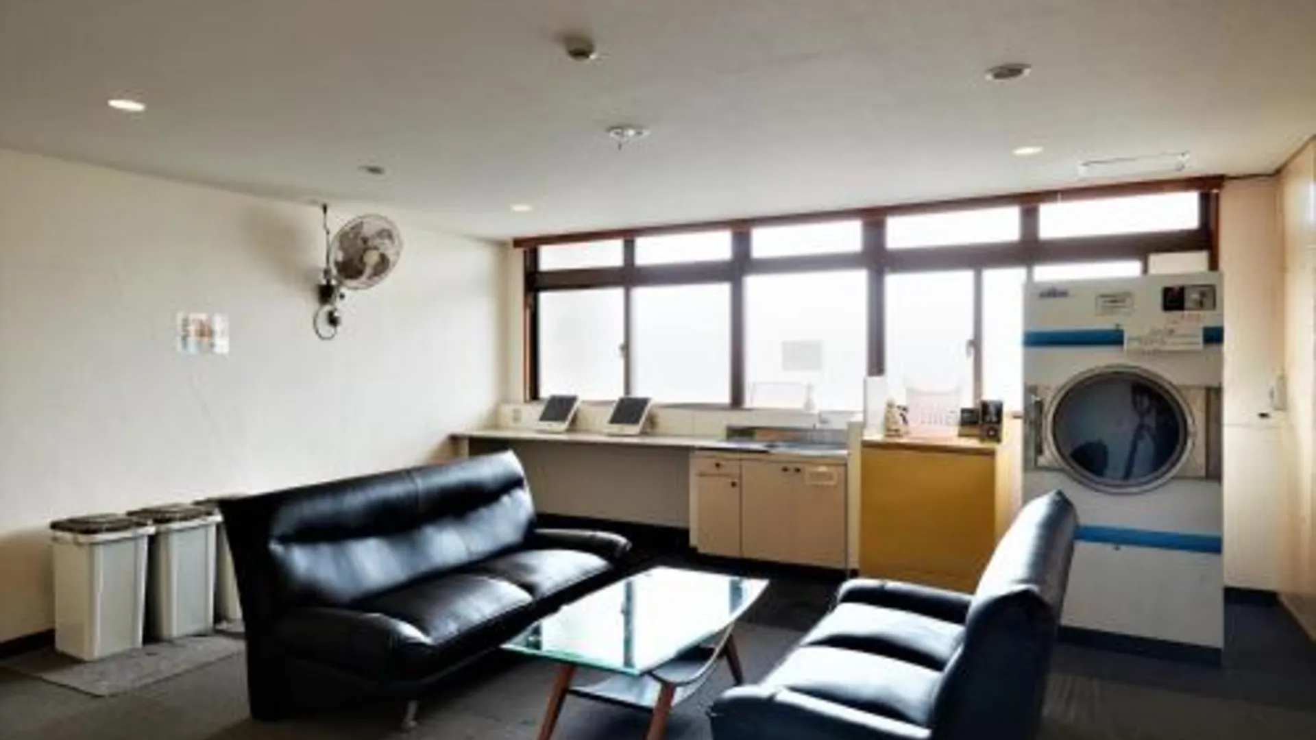 오키나와 본섬 푸라리 3성급 호텔 로비