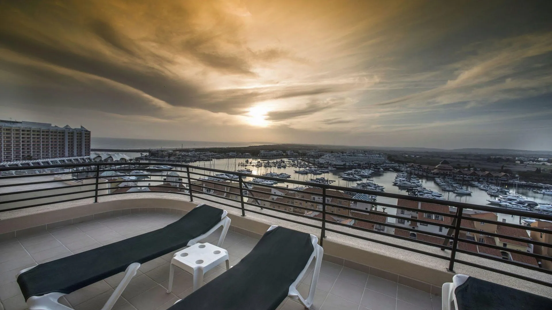 빌라무라 빌라 갈레 마리나 호텔 4성급 호텔 레스토랑