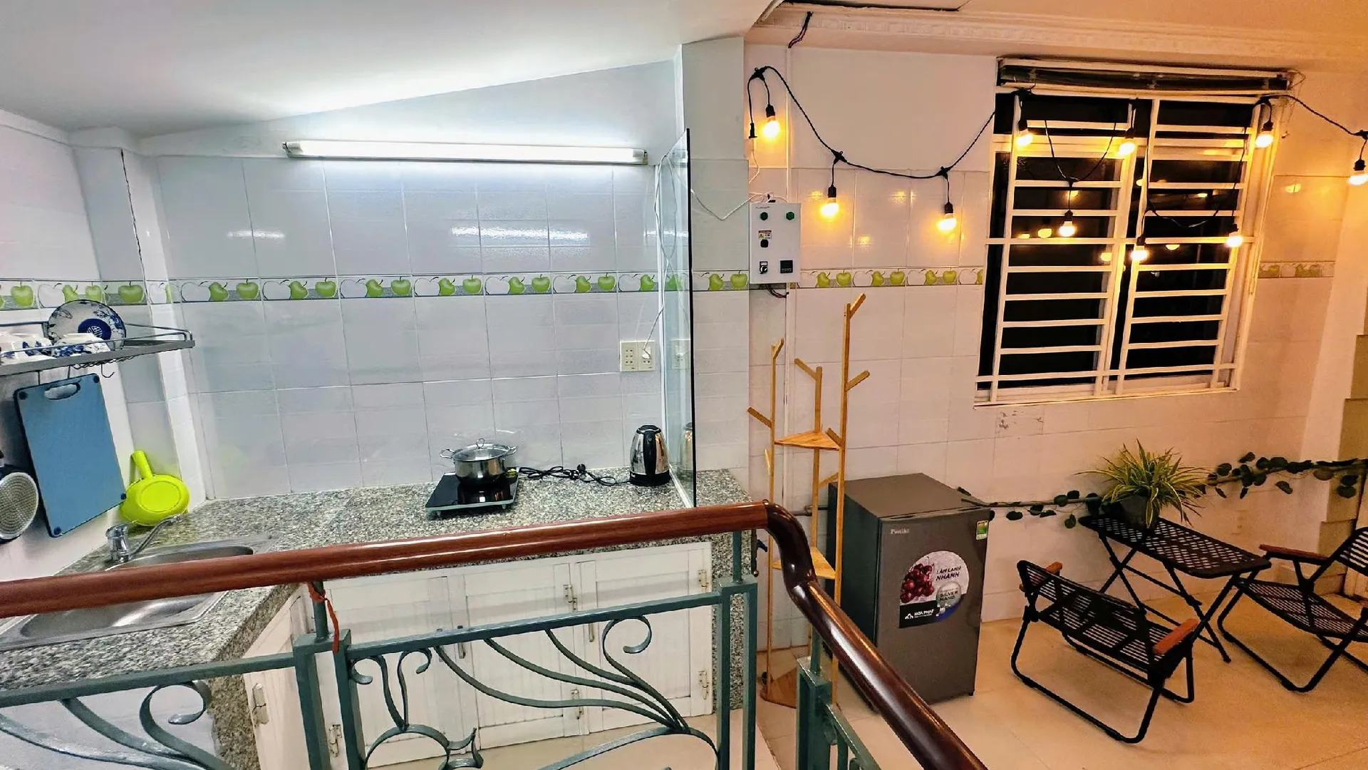 호치민 젬스 하우스 2– 디럭스 아파트먼트, 발코니 앤 키친 3성급 게스트하우스 수영장