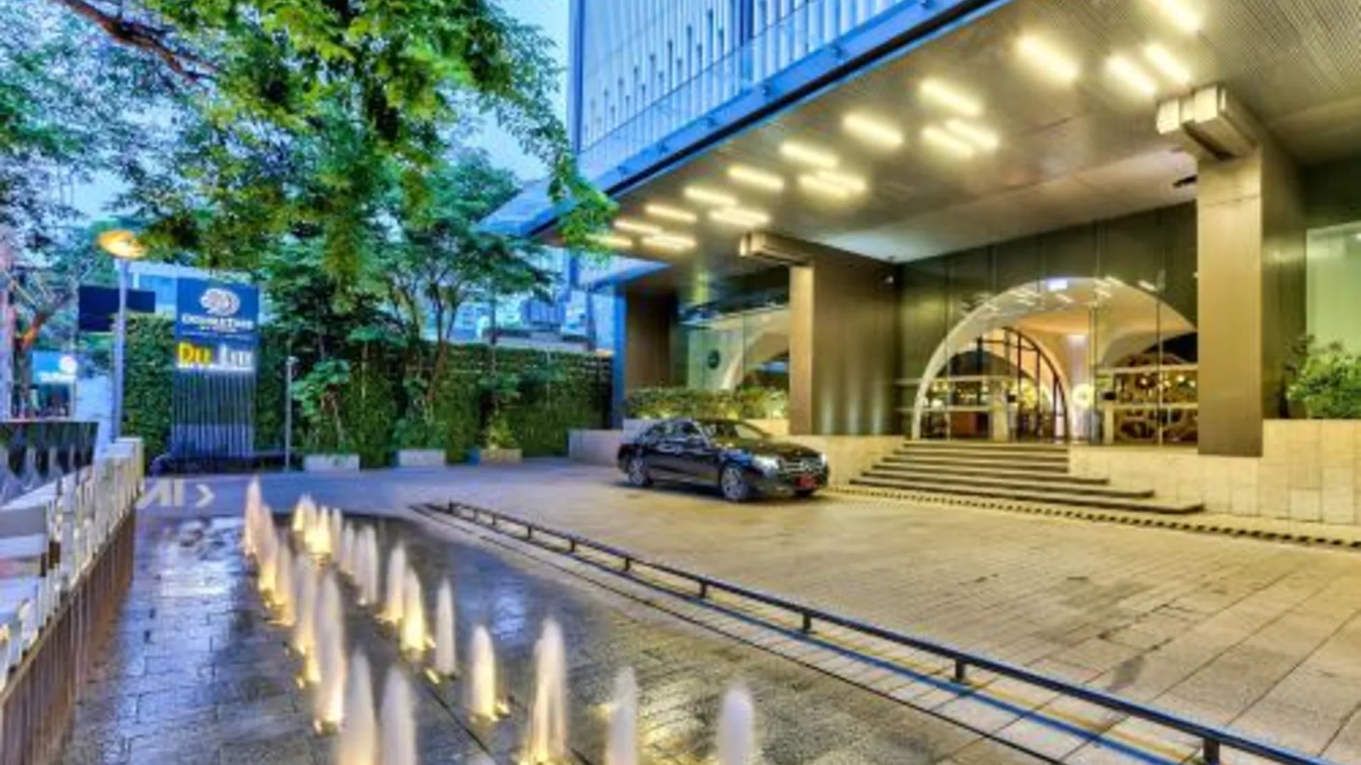 방콕 더블트리 바이 힐튼 수쿰빗 방콕 4성급 호텔 수영장