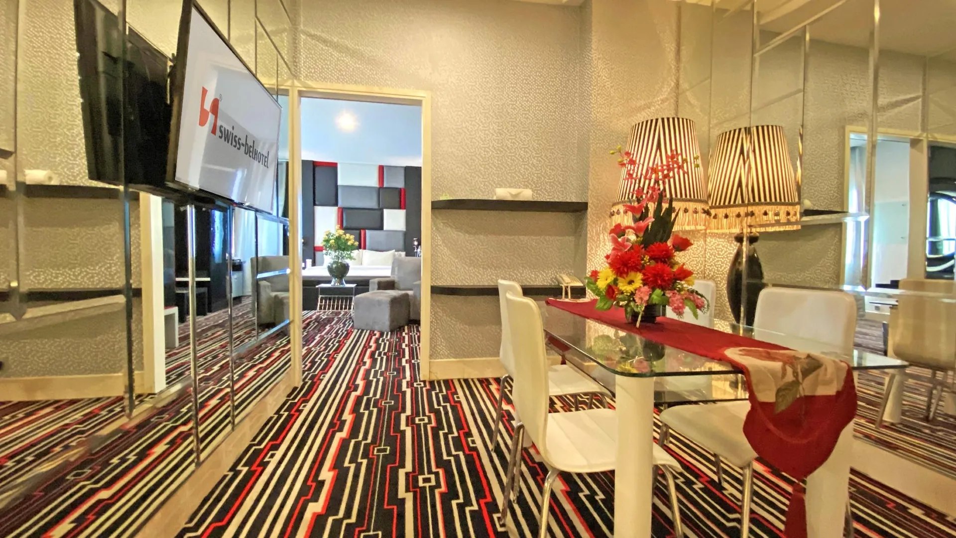 마카사르 스위스-벨코트 마카사르 3성급 호텔 수영장