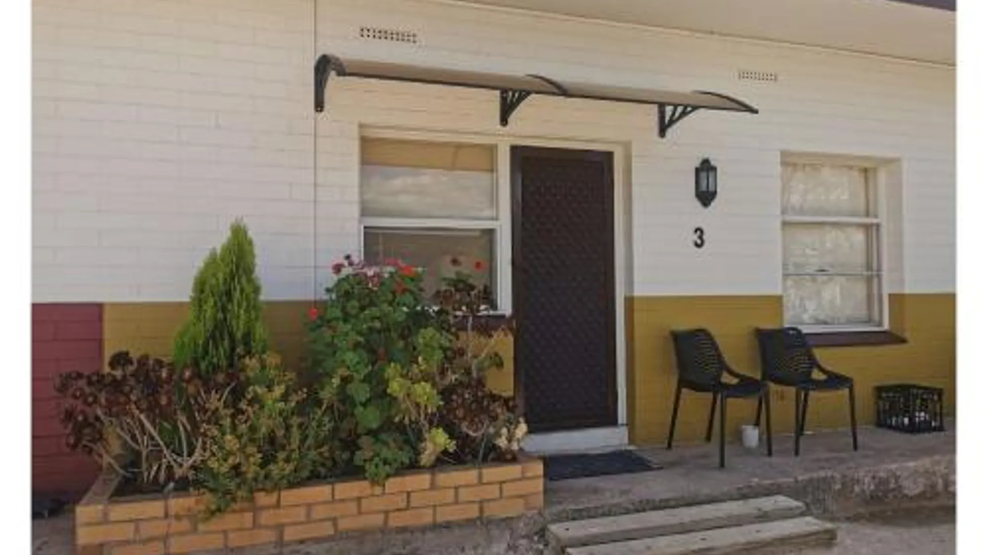 킴바 Kimba Units 4성급 게스트하우스 레스토랑