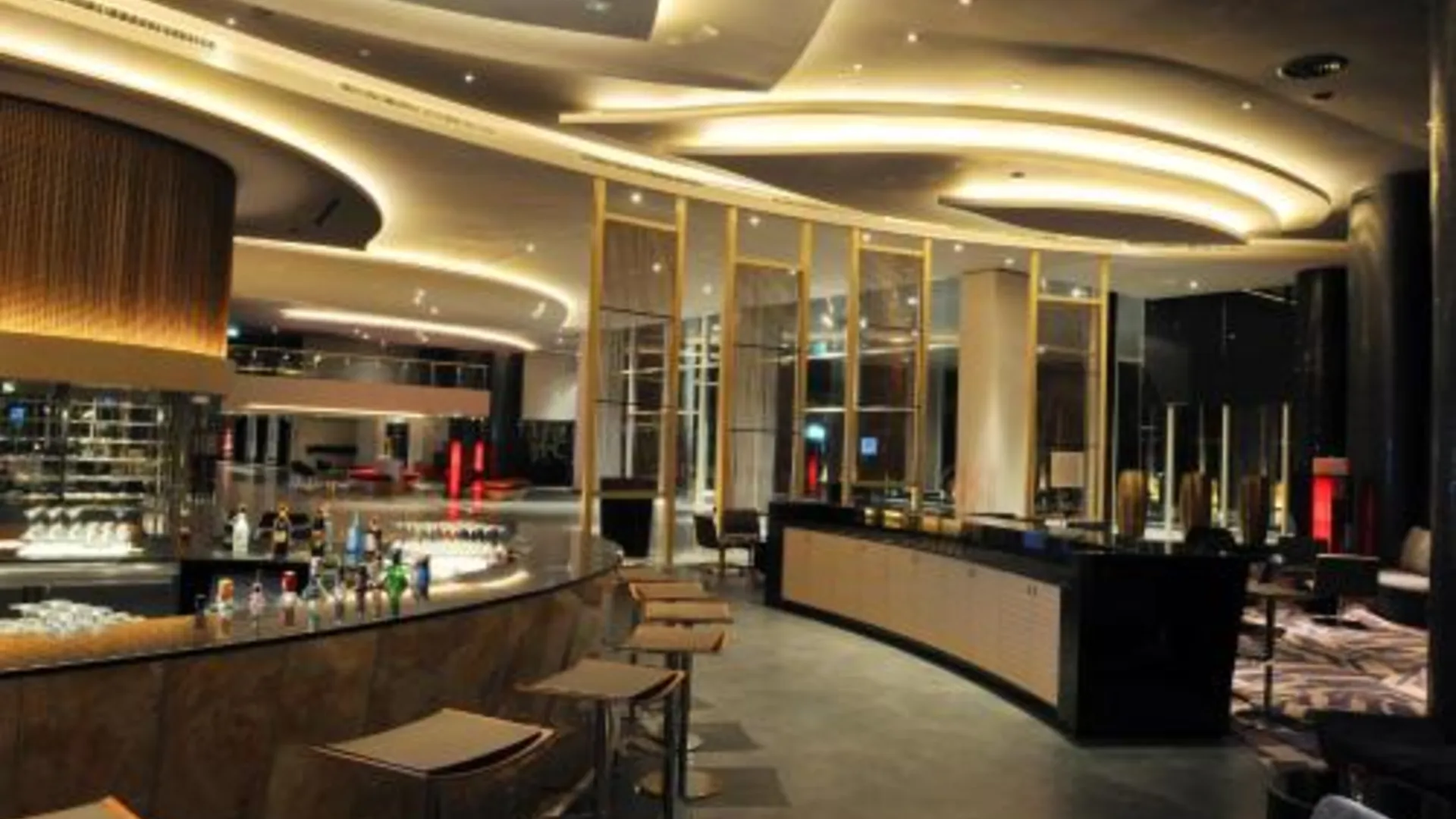 방콕 아마란스 수완나품 호텔 - 무료 수완나품 에어포트 셔틀 5성급 호텔 스위트룸