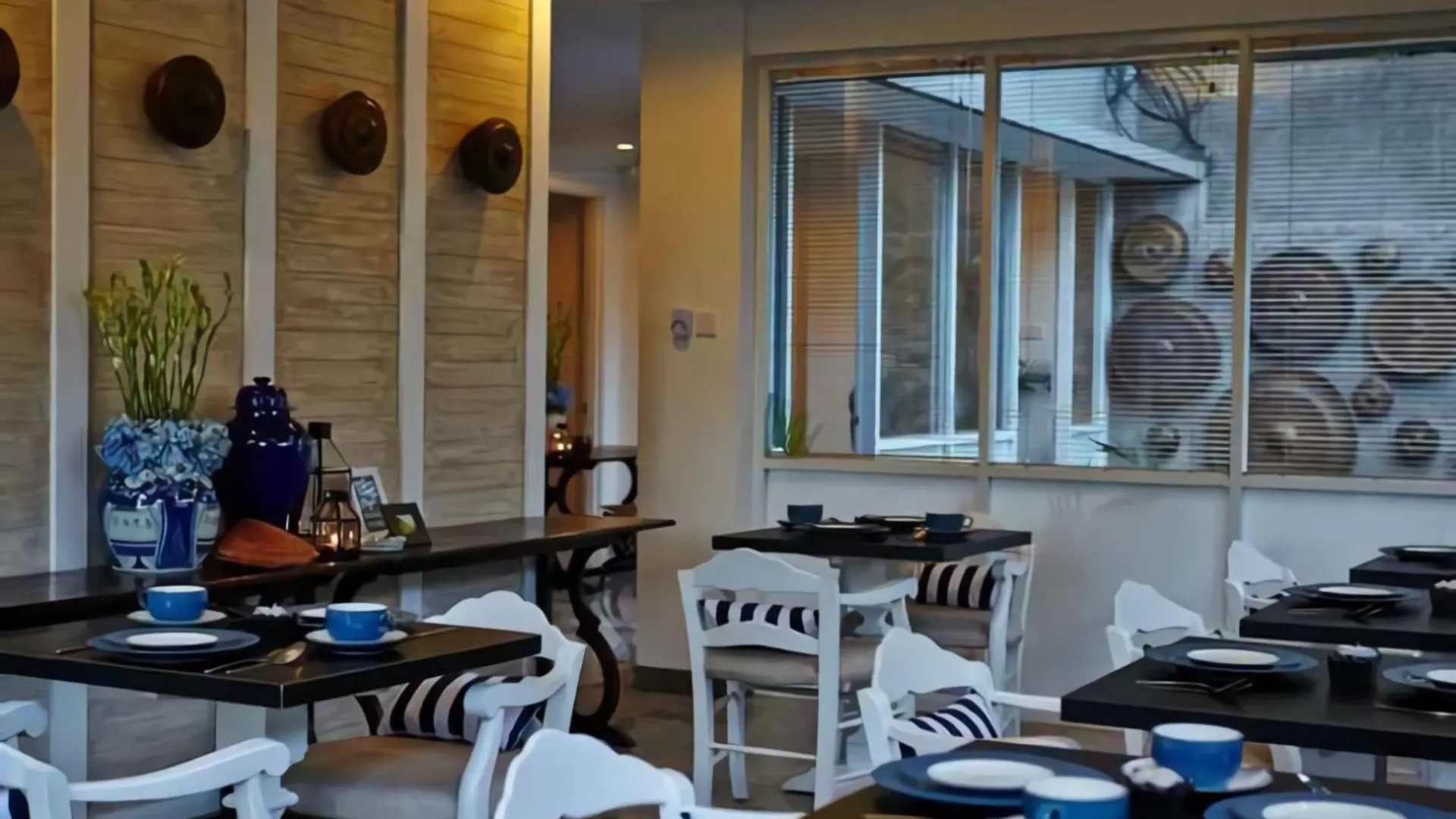 발리 칸젱 스위트룸 쁘띠탕겟 3성급 호텔 스위트룸