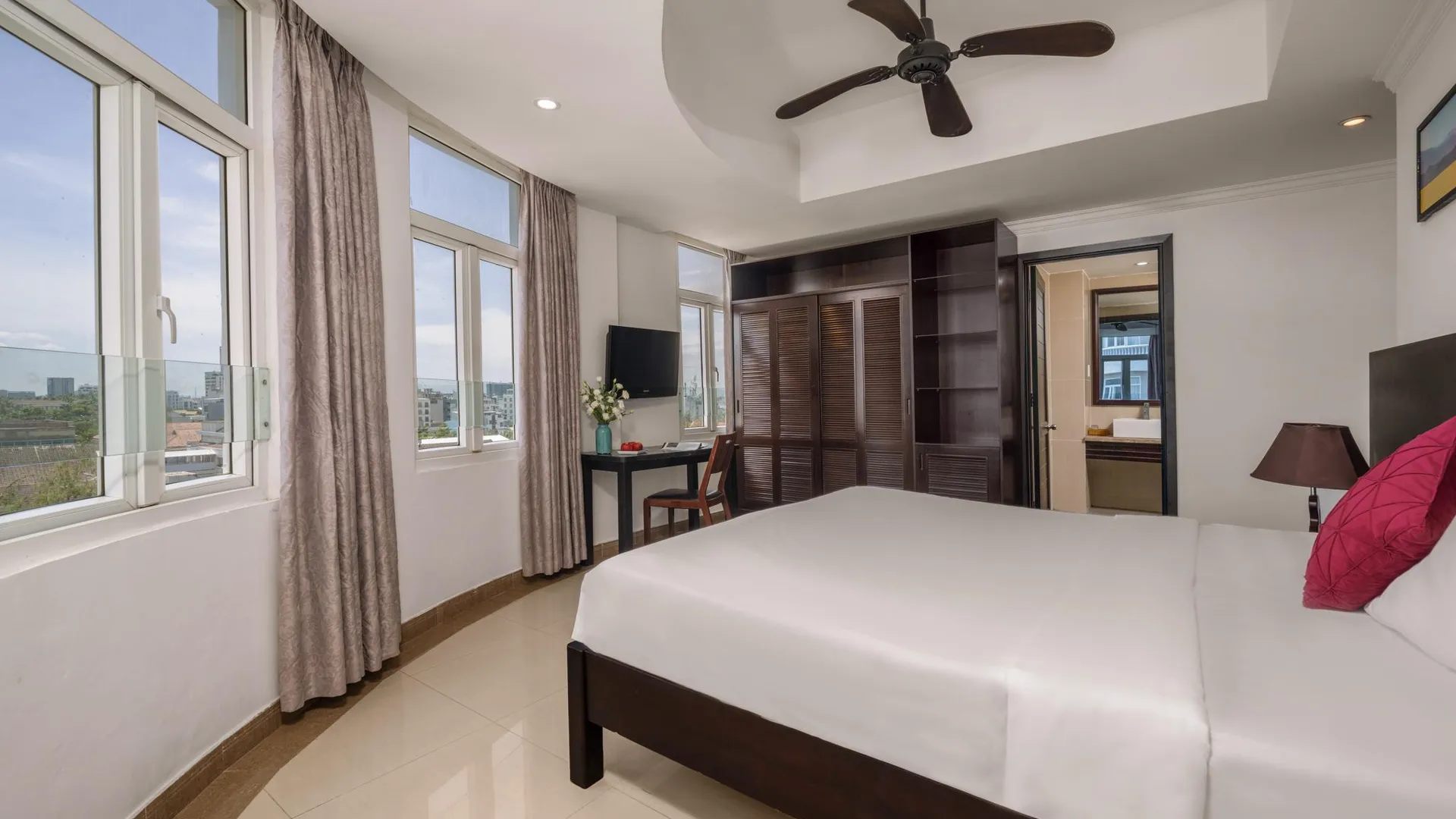 다낭 하버 씨뷰 호텔 다낭 2성급 호텔 스위트룸