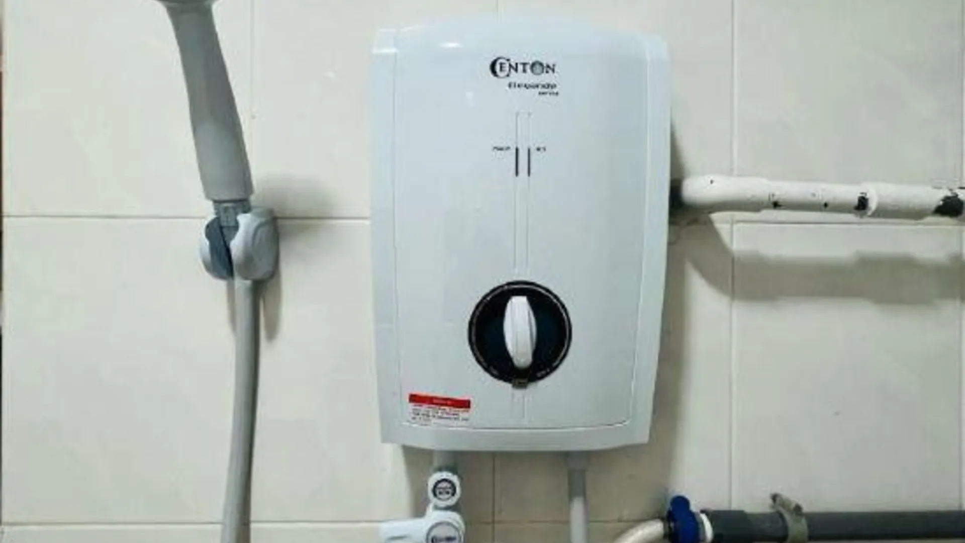 말라카 2 Storey 5BR 16pax Semabok Taman Cheng Ho, 3 by Myplace 호텔 레스토랑