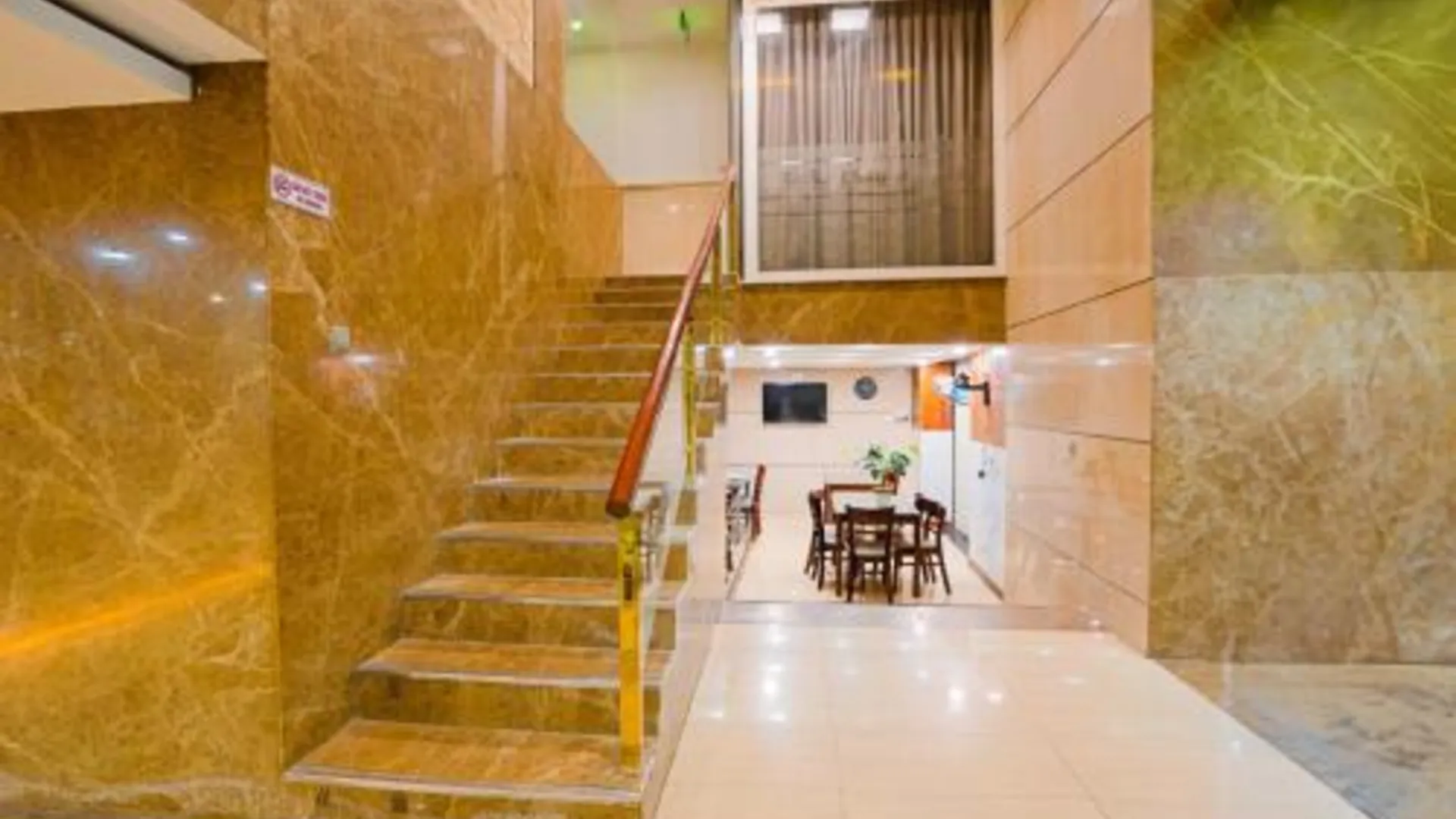 호치민 펠릭스 호텔 2성급 호텔 외관