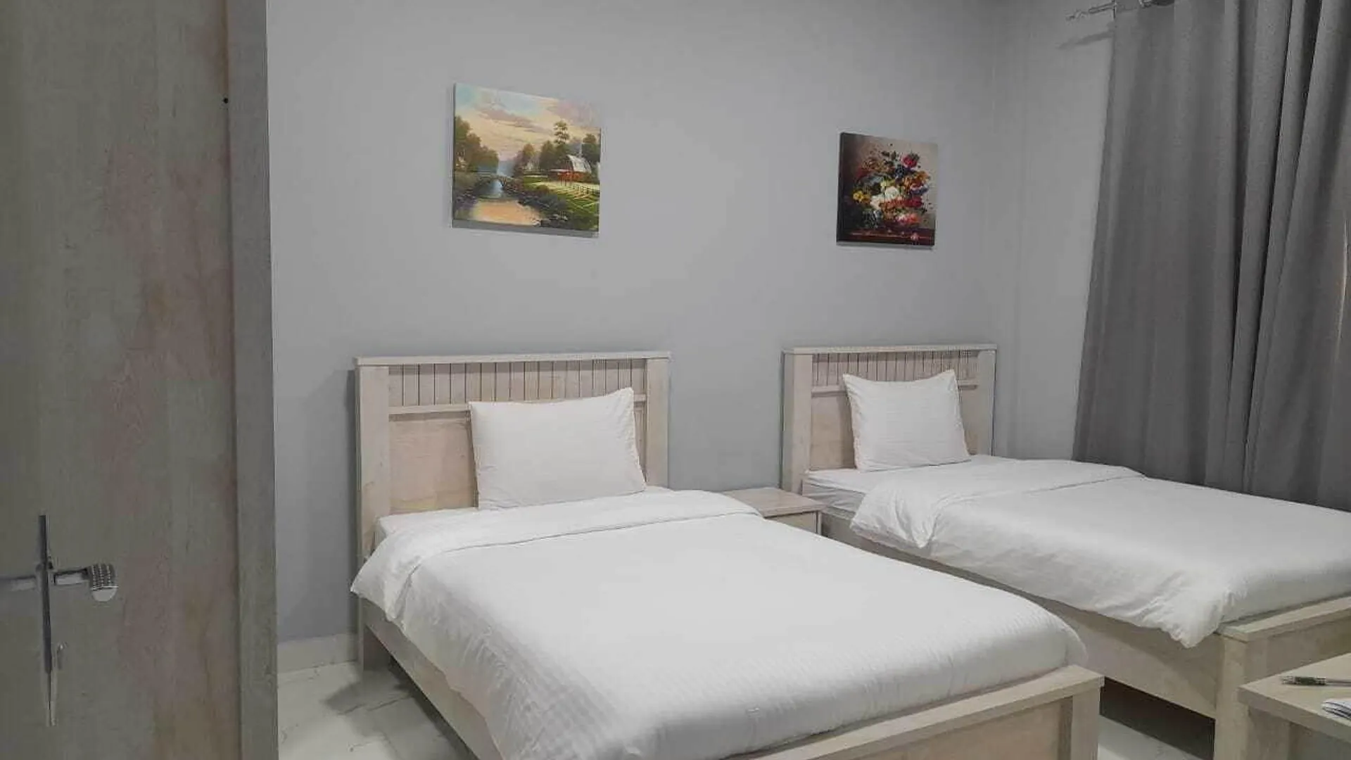 아지만 Paris Furnished Apartments - Tabasum Group 3성급 호텔 로비