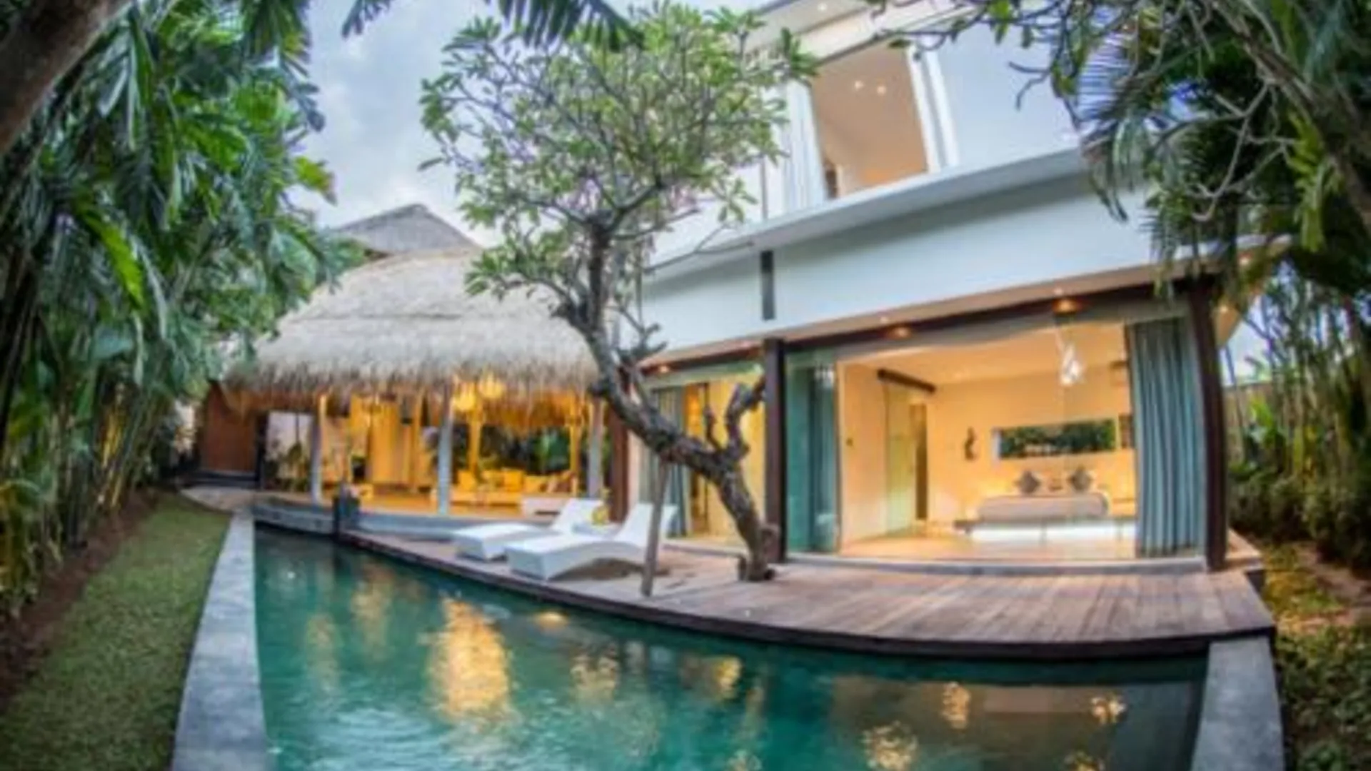 발리 더 그린 룸 짱구 3성급 호텔 스위트룸