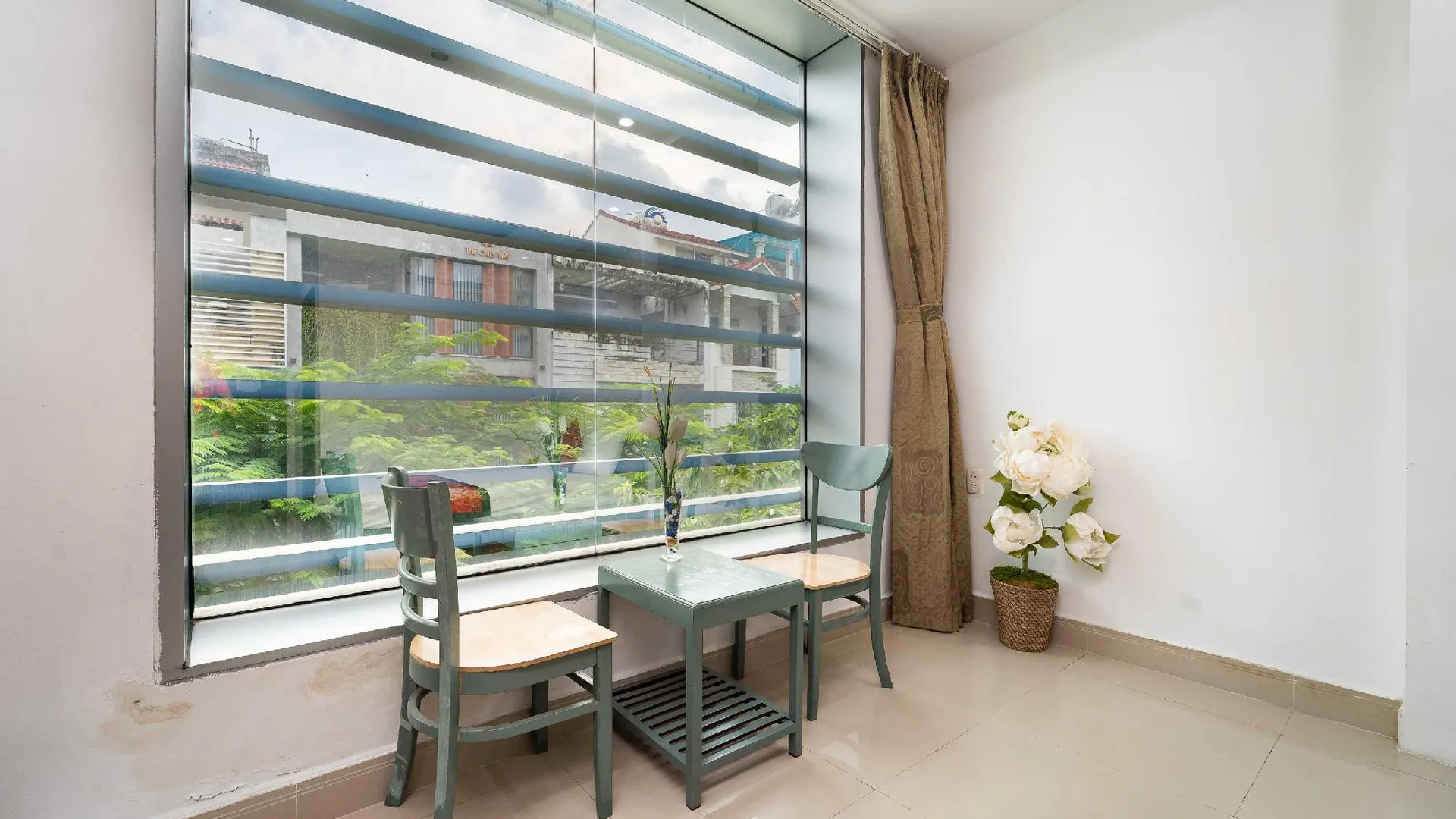 호치민 벨빌라 컴포트 스테이즈 SECC 근처 구 코지 호텔 4성급 호텔 외관