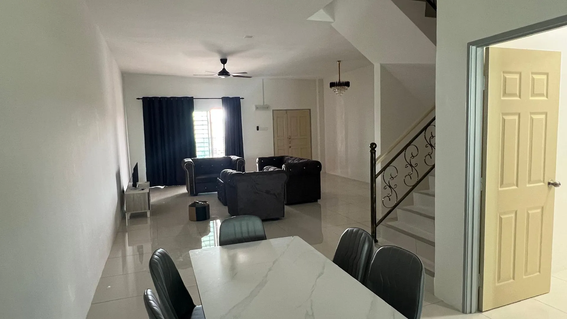 탄종 말림 (페락) 탄종 말림의  (m², 침실 4개, 프라이빗 욕실 4개) 3성급 게스트하우스 객실