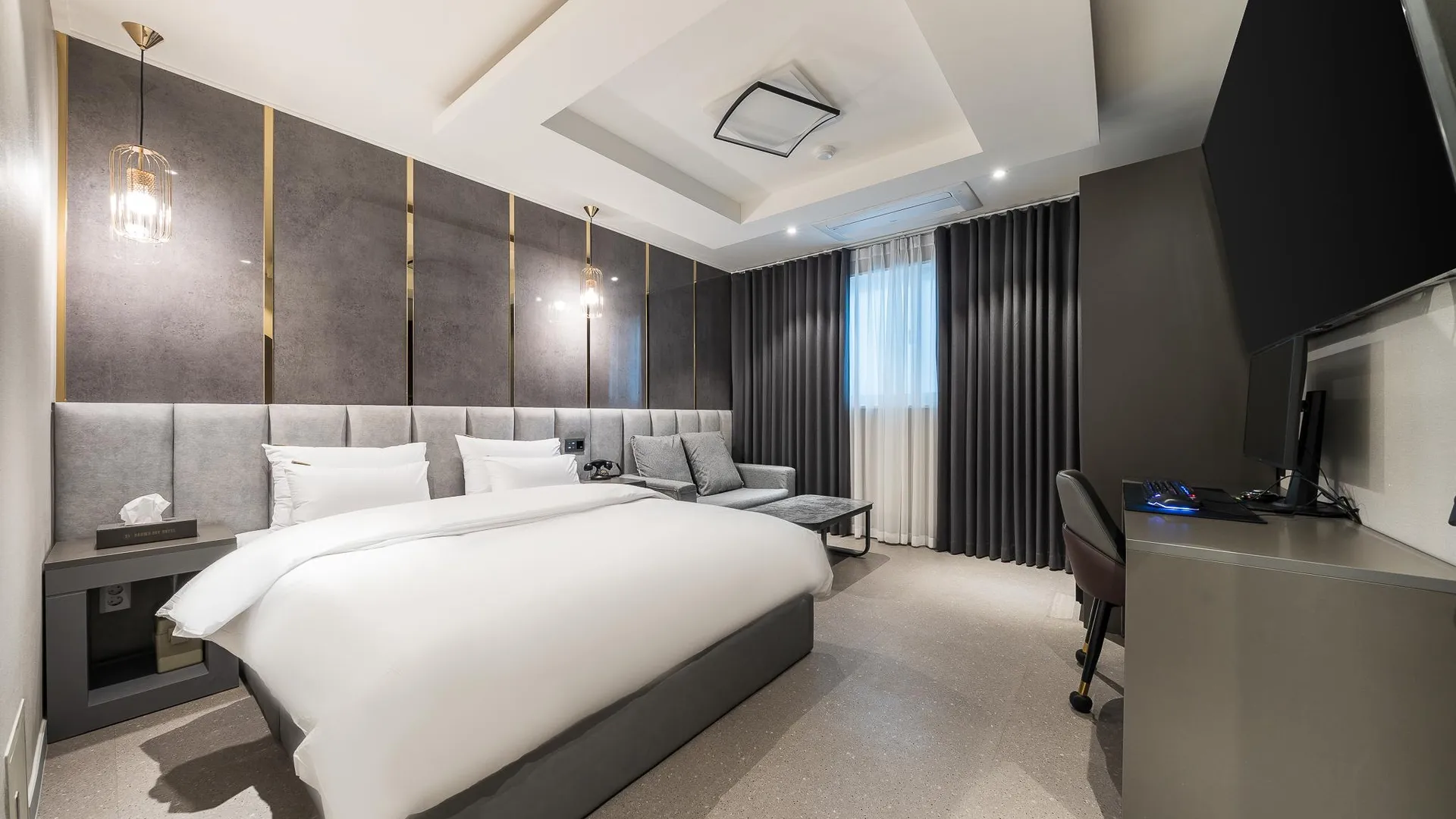 충주 브라운도트 충주시청점 호텔 객실