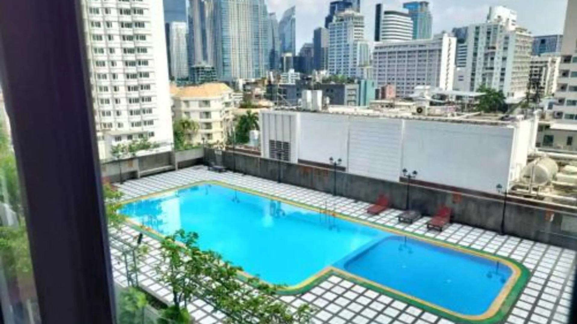 방콕 Spacious 1,2 & 3 Bedroom Serviced Apartments OMNI - Nana BTS 3성급 게스트하우스 외관