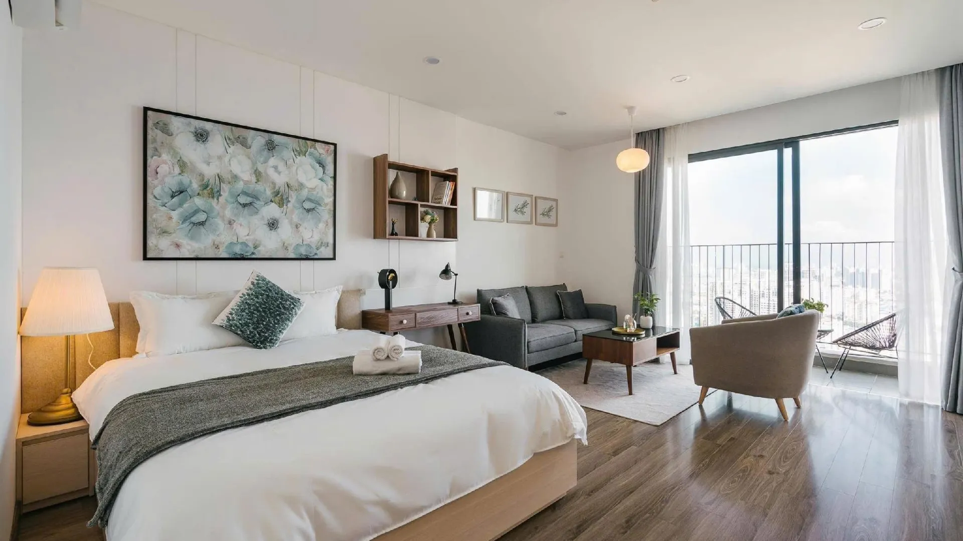 하노이 디캐피탈레 - 페리아 홈즈 5성급 게스트하우스 스위트룸