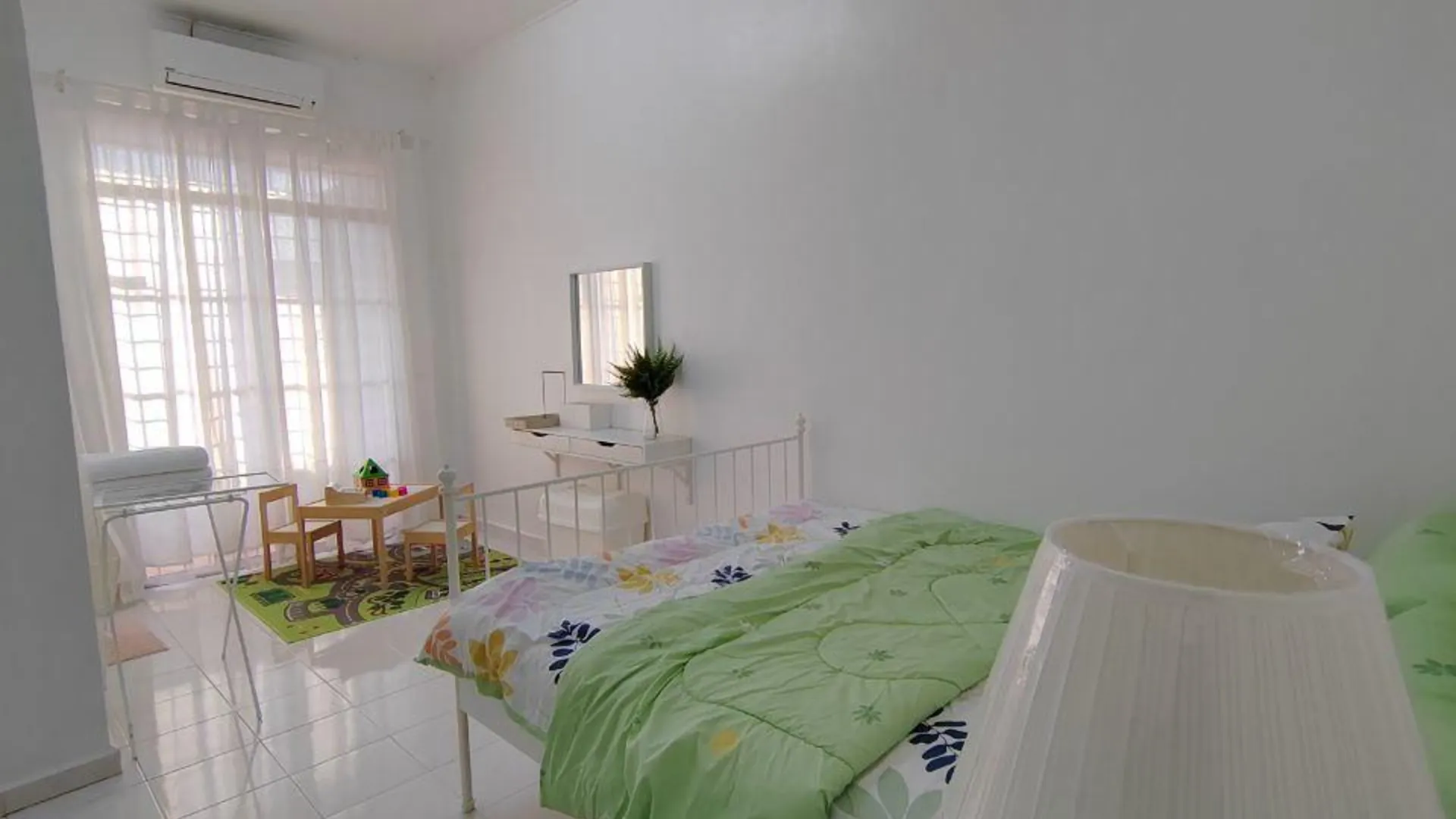 말라카 바투 베렌담의 프라이빗 하우스 (2400m², 침실 4개, 프라이빗 욕실 3개) 3성급 싱글룸 스위트룸