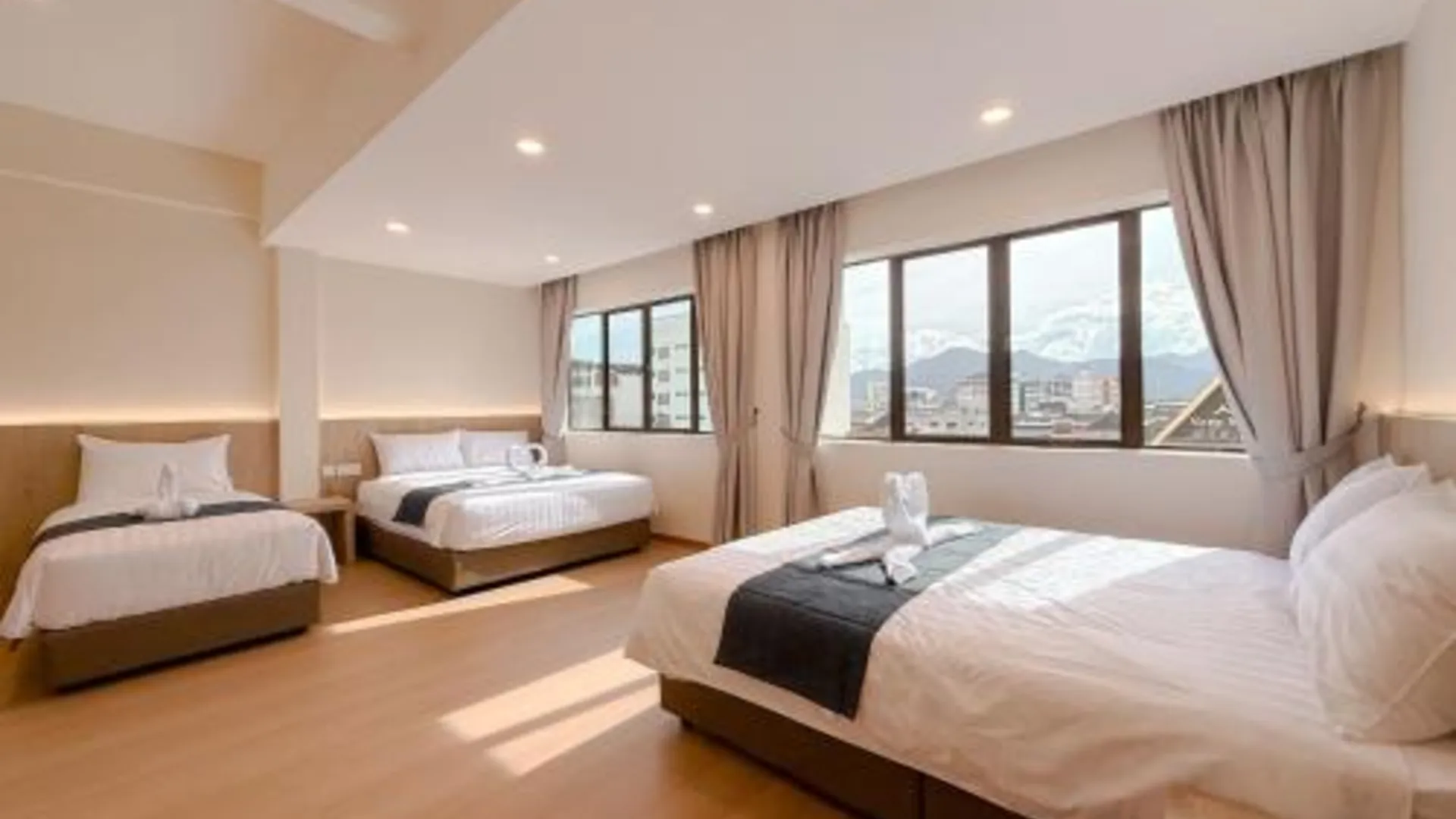 이포 Resandau Stay Ipoh - Nearby Ipoh Town - Private Car Park and Lift - Whole unit & Coliving 4성급 호텔 스위트룸