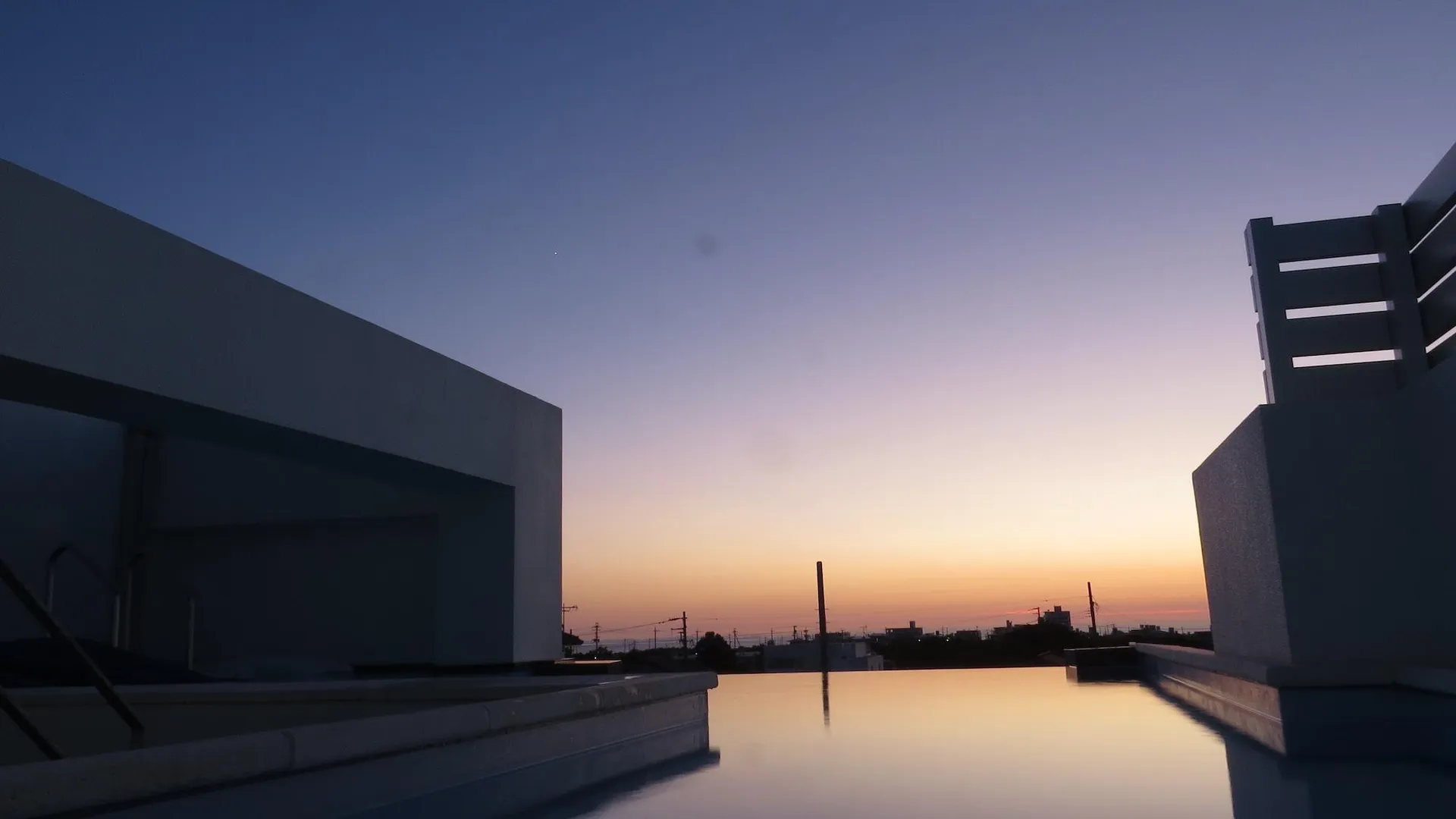 오키나와 본섬 가데나의 빌라 (170m², 침실 4개, 프라이빗 욕실 2개) 5성급 싱글룸 전망