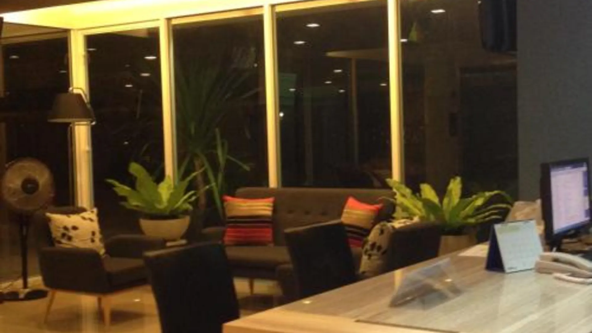 방콕 더 에임 사톤 호텔 3성급 호텔 레스토랑