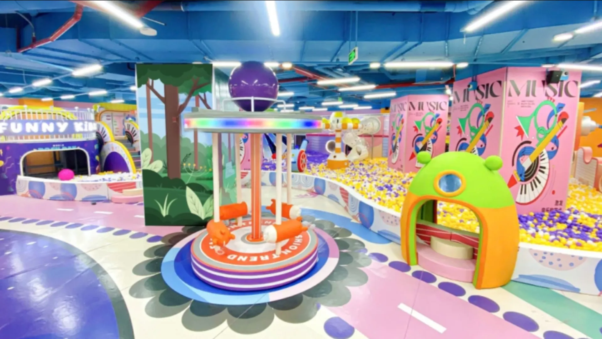 하노이 빈홈 디캐피탈 - 릴리홈 5성급 호텔 수영장