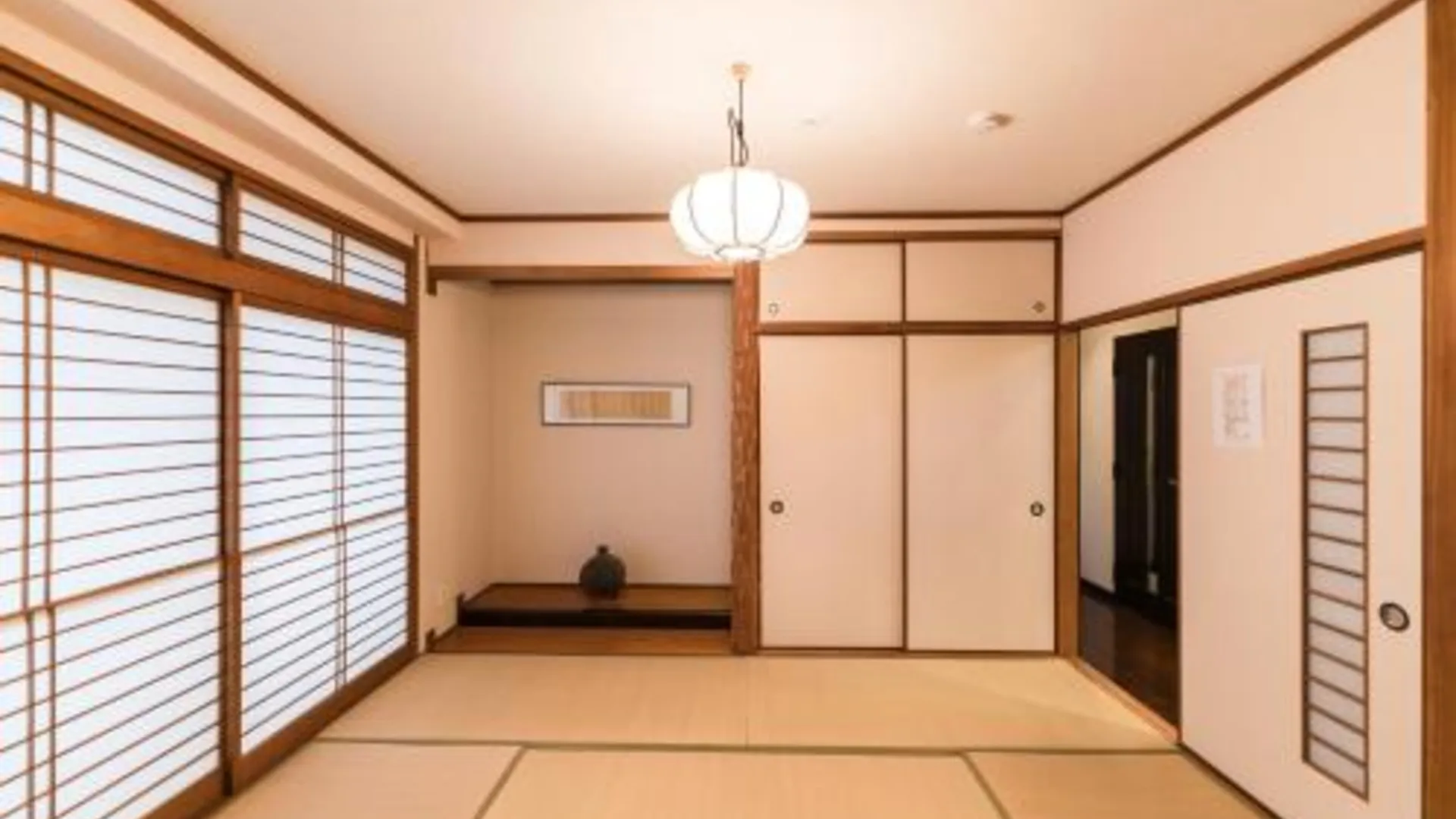 후쿠오카 Flower Base KIKU 4성급 게스트하우스 전망