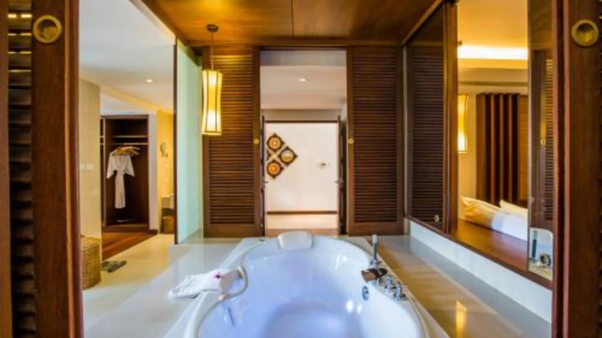 푸켓 모벤픽 리조트 방타오 비치 푸켓 5성급 호텔 레스토랑