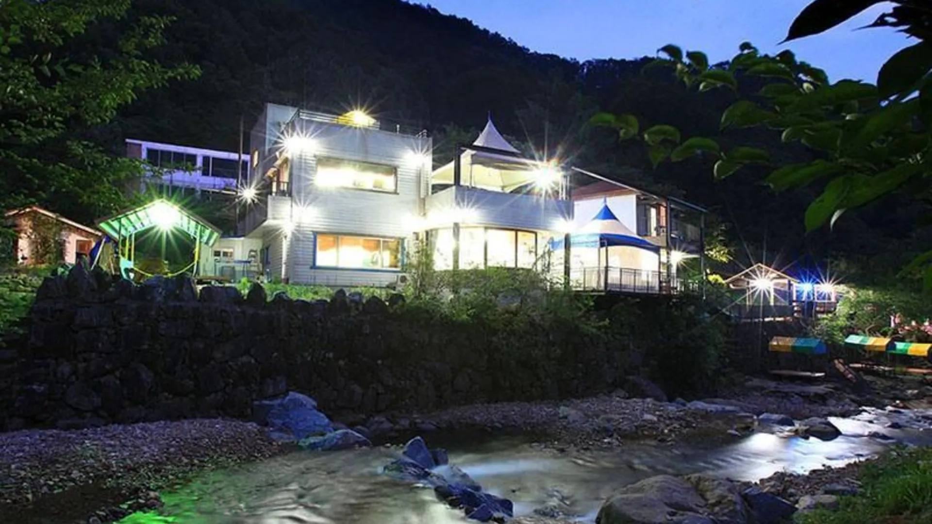 가평 가평 숲속계곡펜션 3성급 게스트하우스 객실