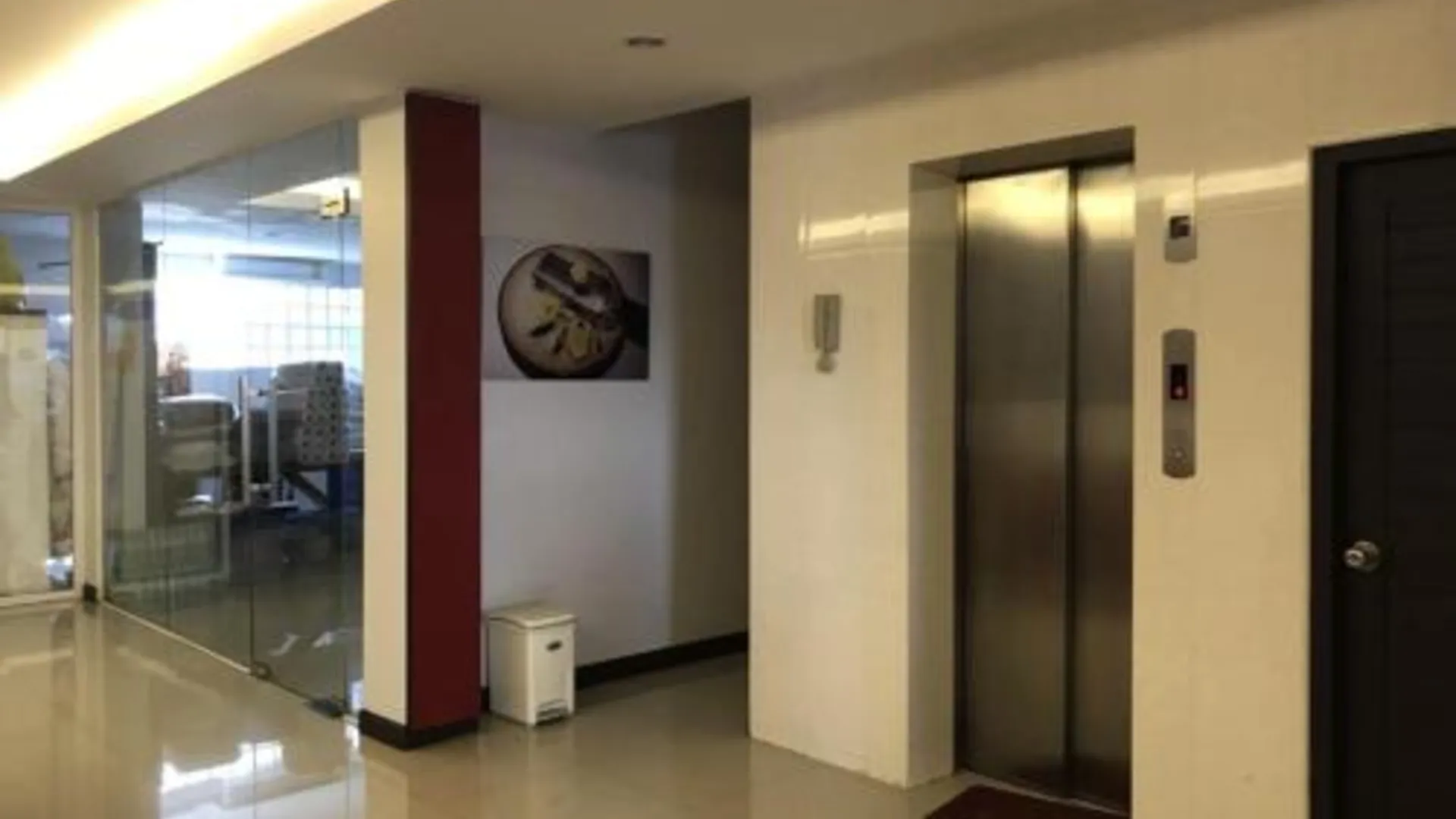 푸켓 더 하우스 파통 3성급 호텔 외관